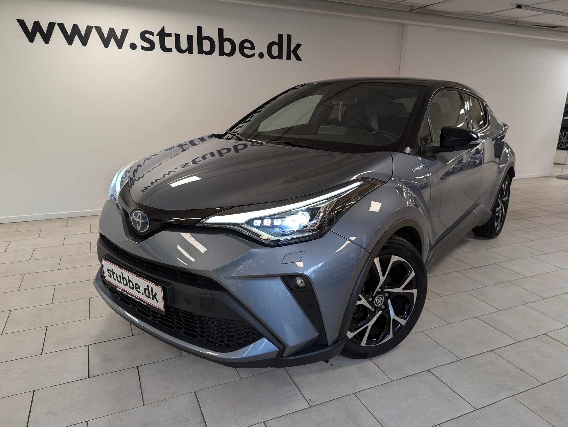 Billede af Toyota C-HR 1,8 Hybrid C-LUB Premium Multidrive S 122HK 5d Aut.