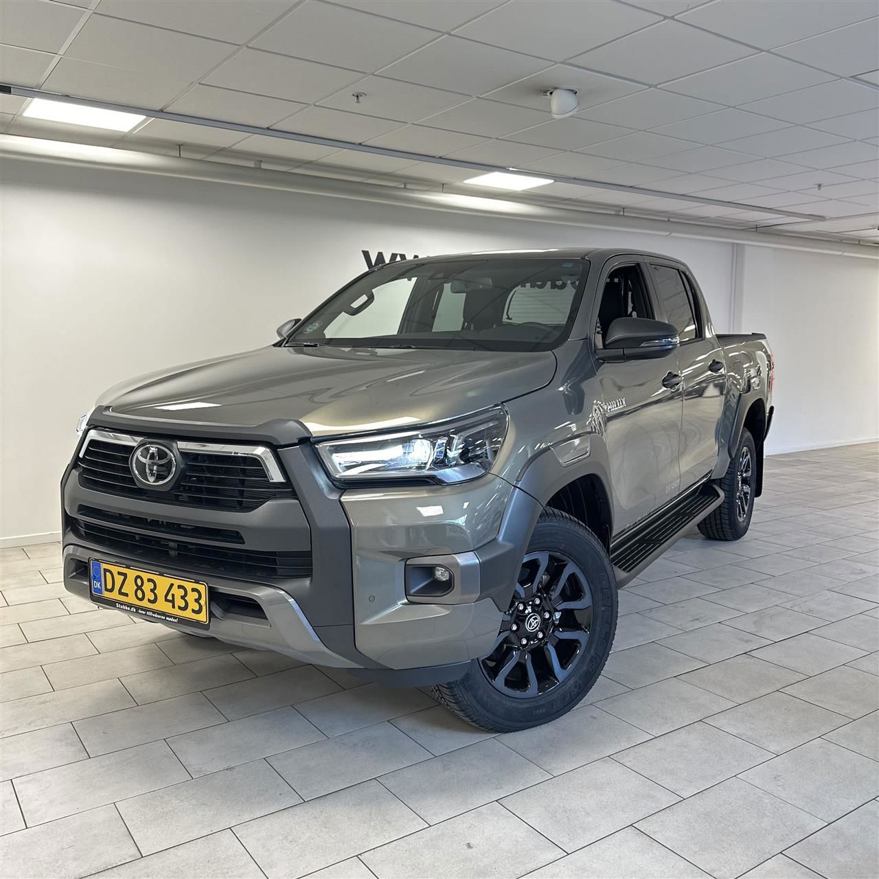 Billede af Toyota HiLux Dobb.Kab. 2,8 D-4D T4 Invincible AWD 204HK DobKab 6g Aut.