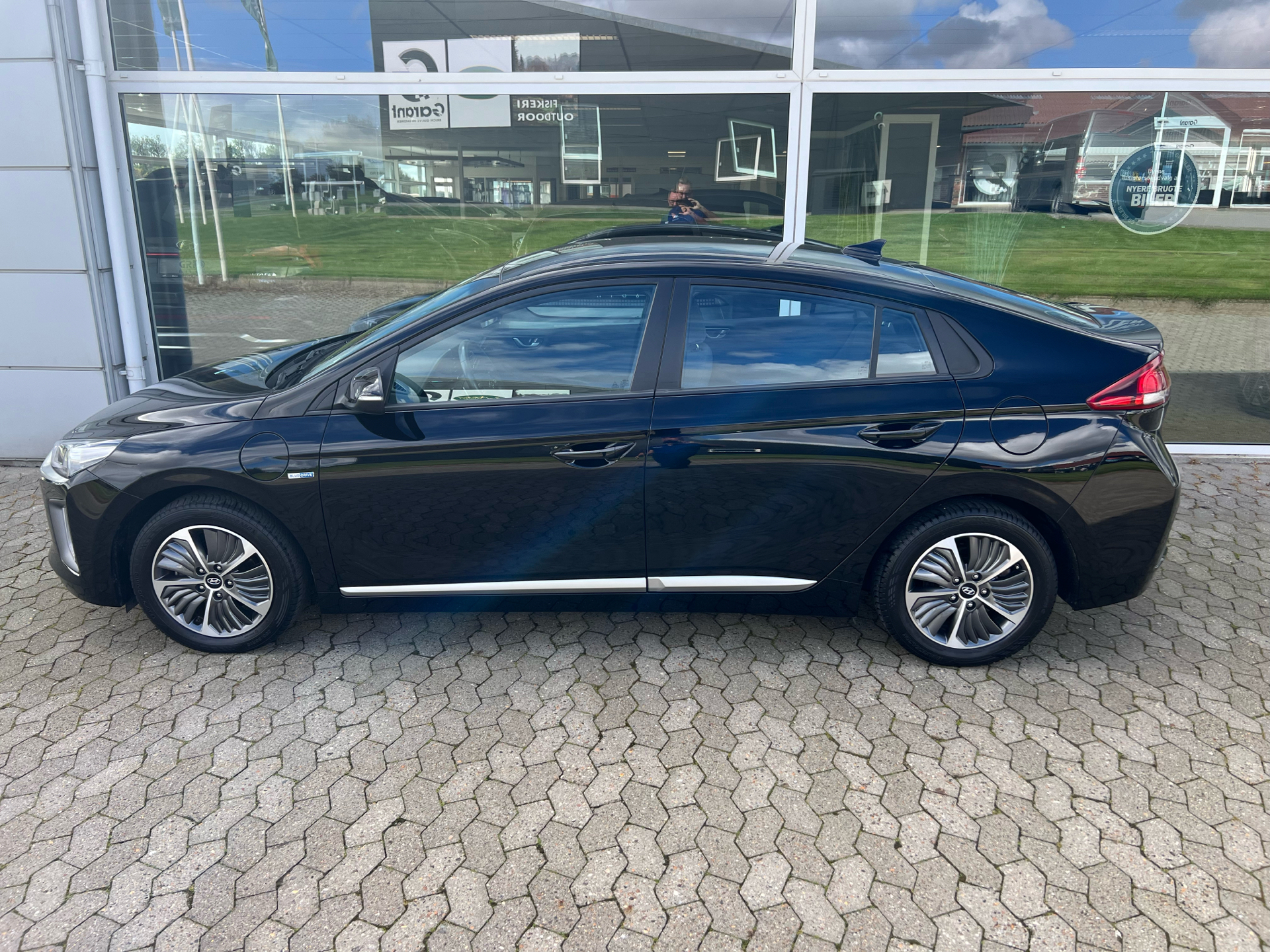 Billede af Hyundai Ioniq 1,6 GDI  Plugin-hybrid Trend plug-in 141HK 5d 6g Aut.