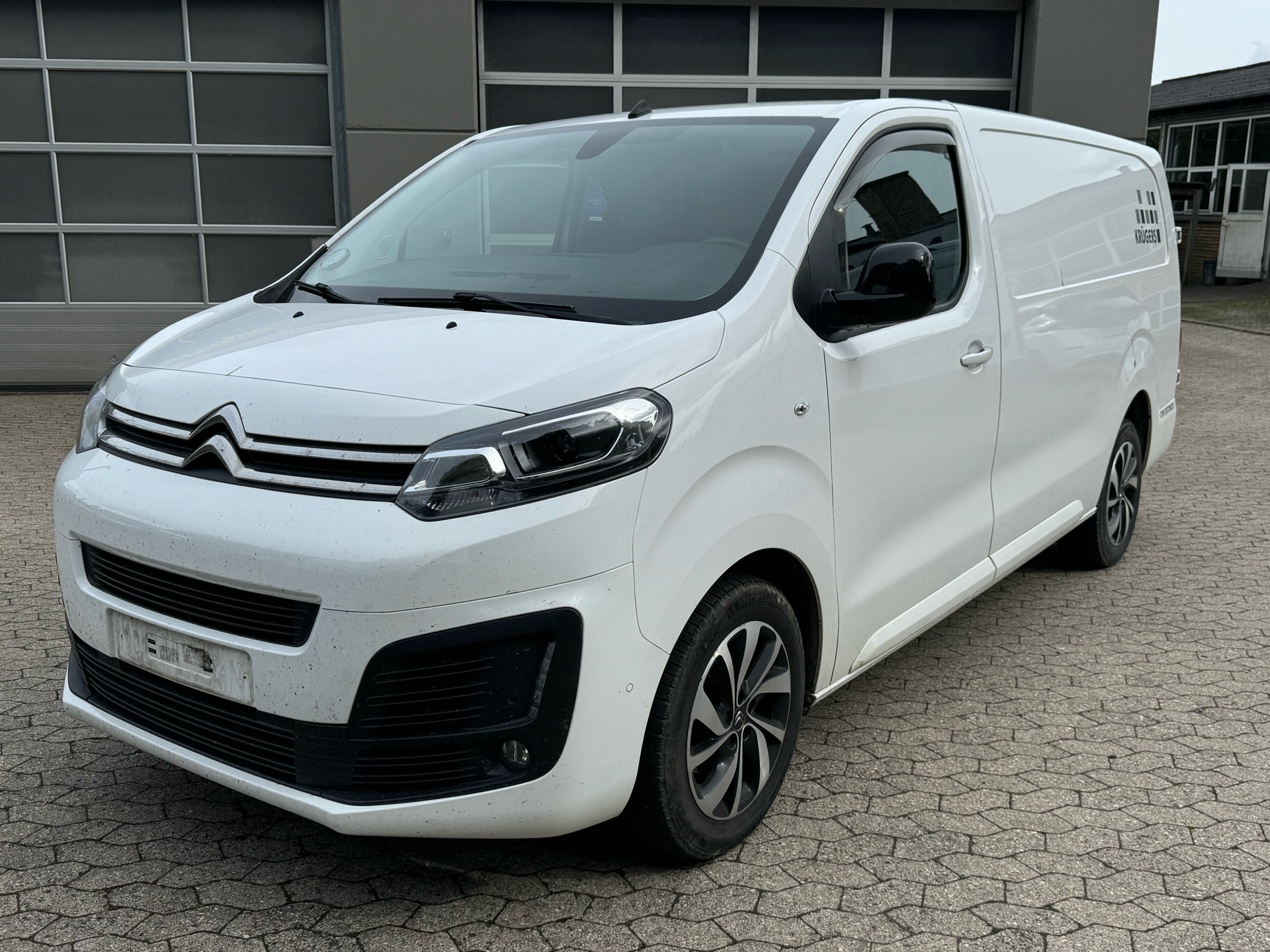 Billede af Citroën Jumpy L3 2,0 Blue HDi Masterline EAT8 180HK Van 8g Aut.