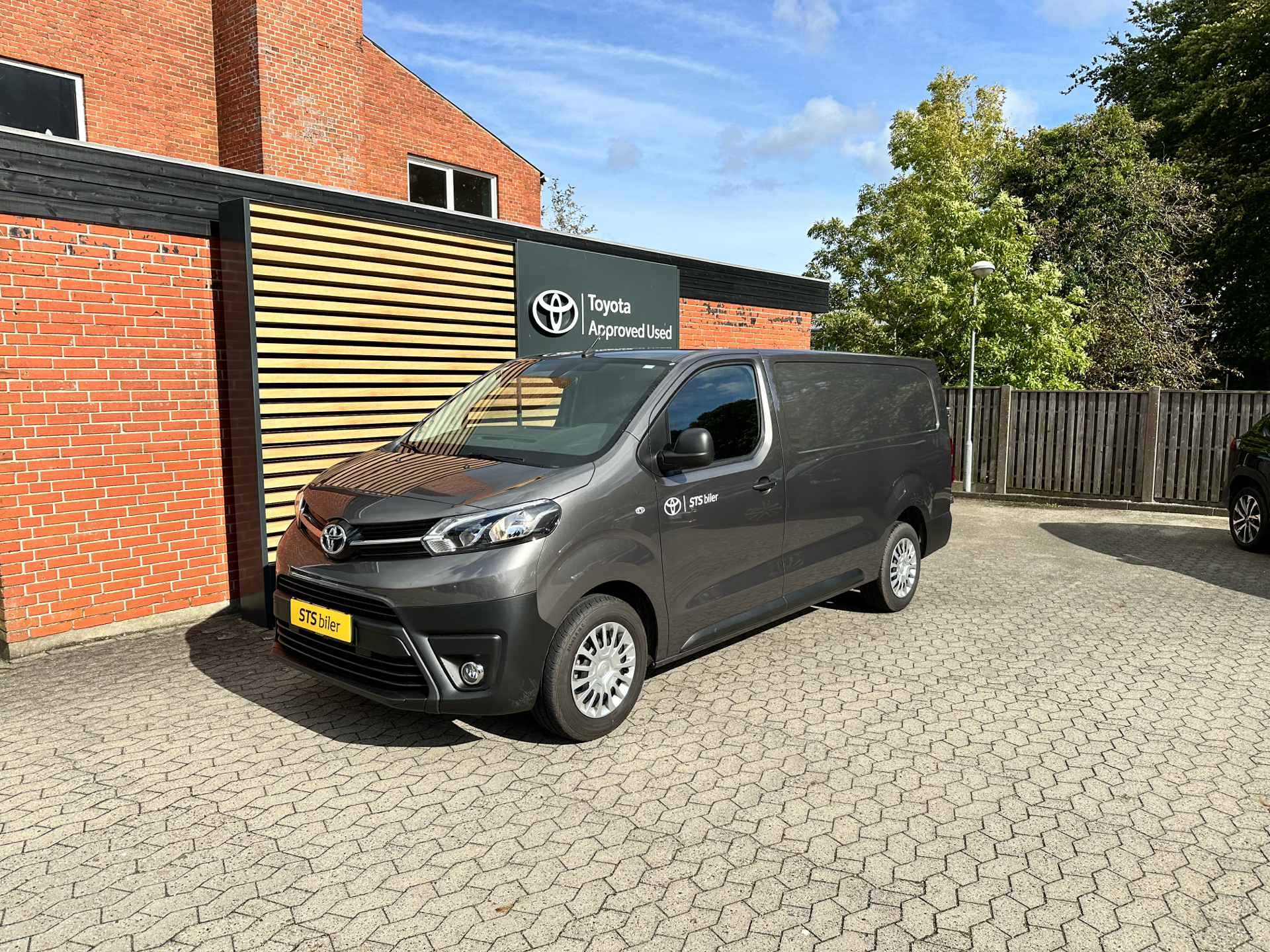 Billede af Toyota Proace 2.0D 144hp Long/En skydedør COMFORT Master