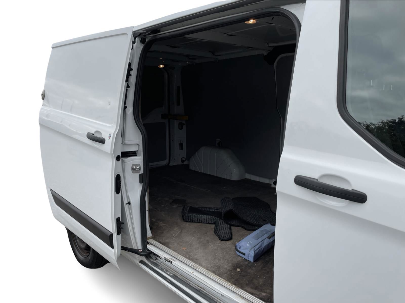 Billede af Ford Transit Custom 300 L2H1 2,0 TDCi Trend 130HK Van 6g Aut.