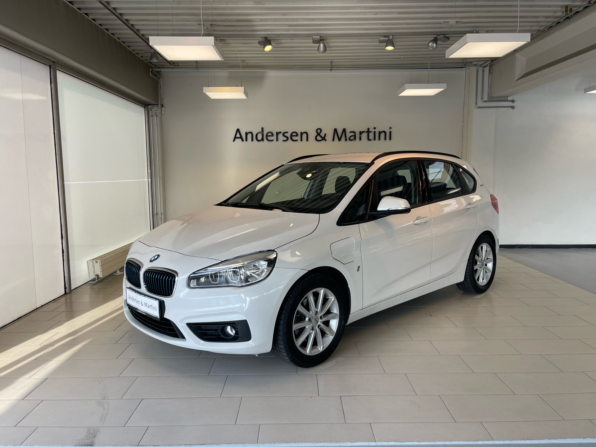 Billede af BMW 225xe Active Tourer 1,5 Plugin-hybrid Advantage XDrive Steptronic 224HK Stc 8g Aut.