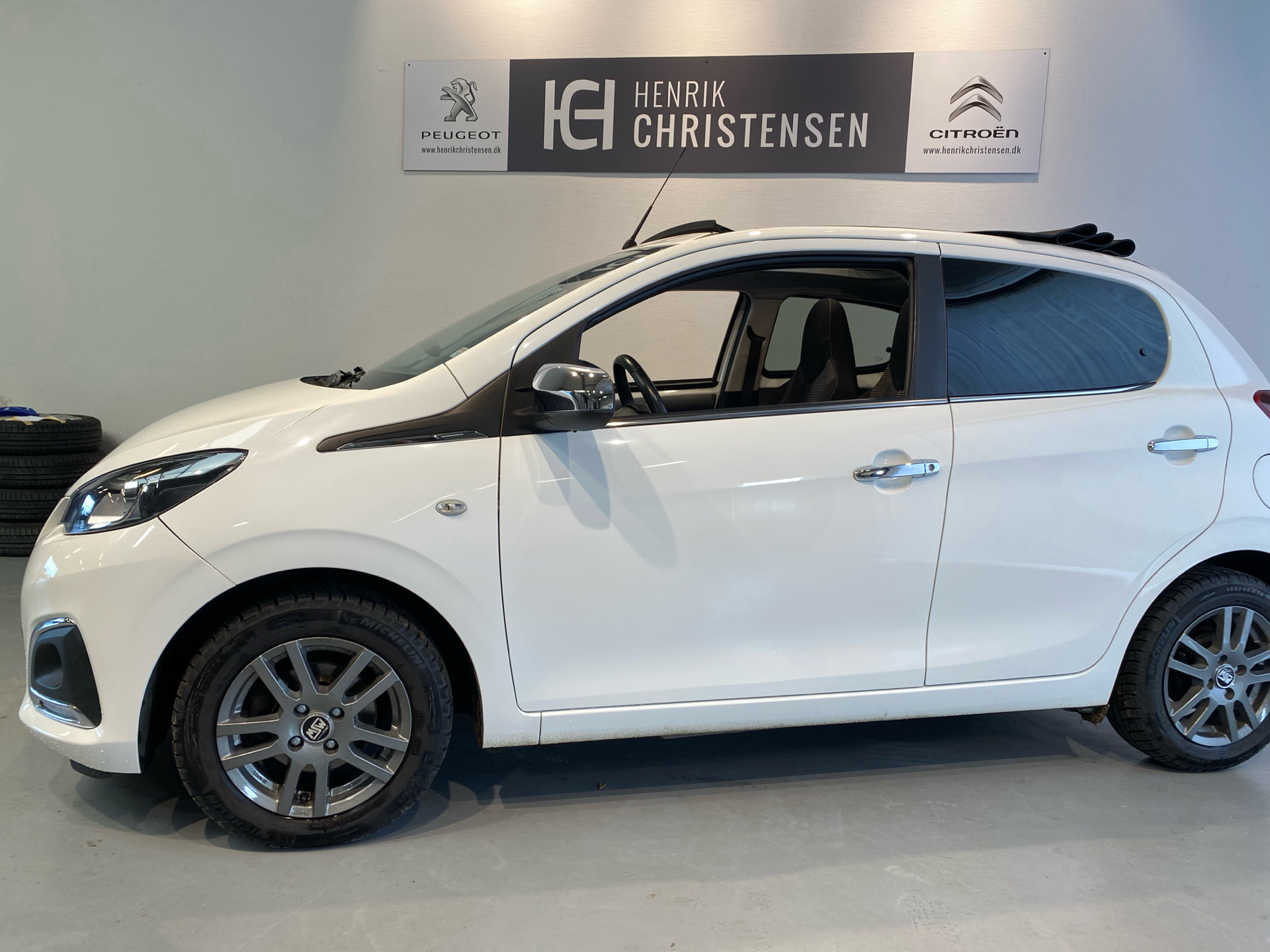 Billede af Peugeot 108 1,0 e-Vti Allure Top! 69HK 5d