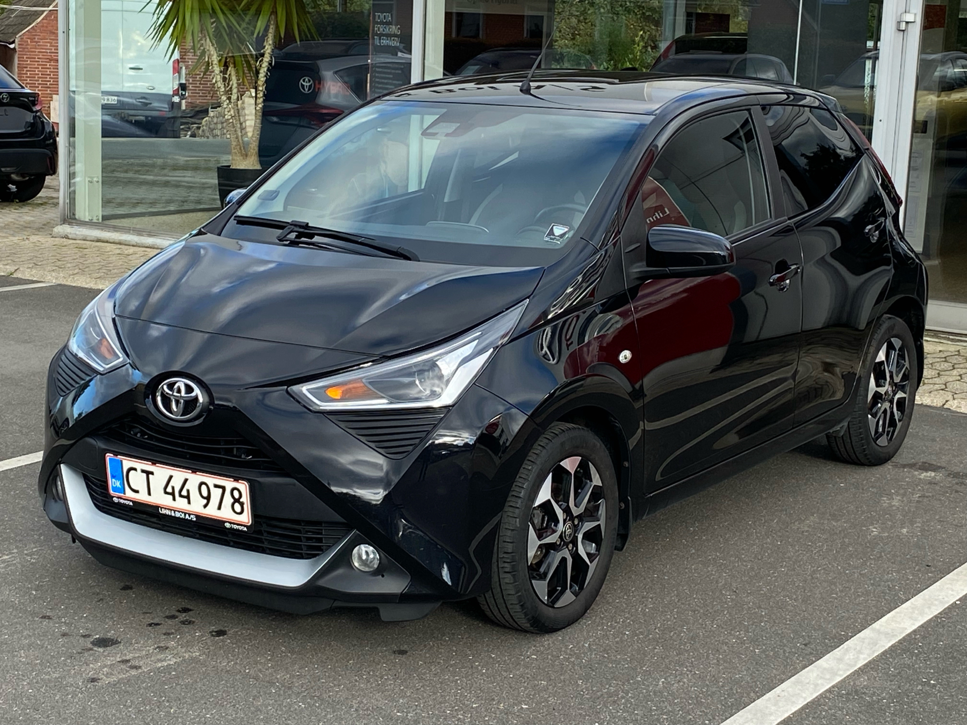 Billede af Toyota Aygo 1,0 VVT-I X-Press Safety Sense X-Shift 72HK 5d Aut.