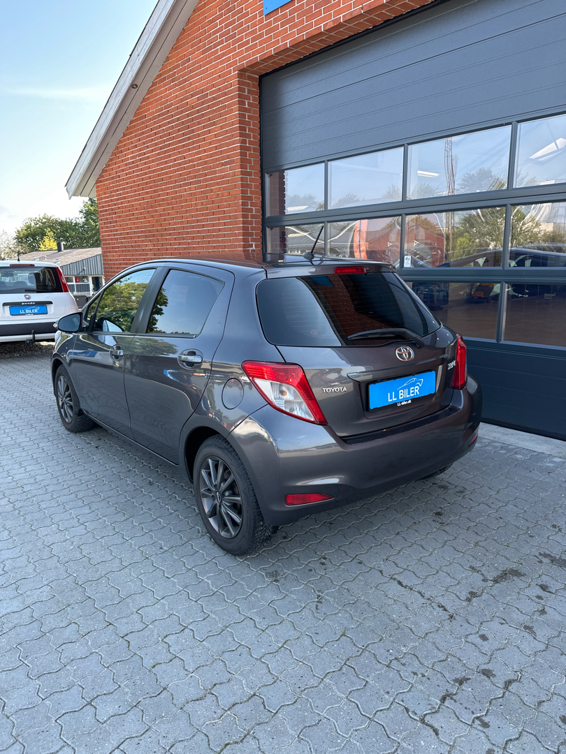 Billede af Toyota Yaris 1,3 VVT-I T2 Touch 100HK 5d 6g