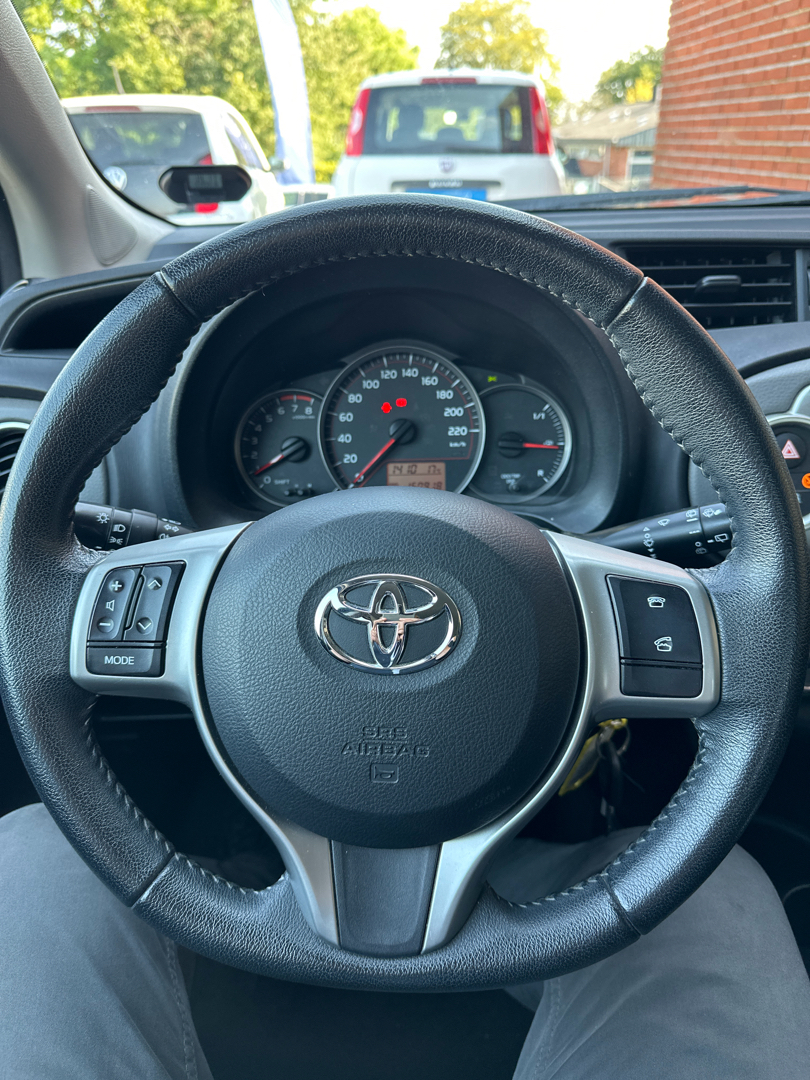 Billede af Toyota Yaris 1,3 VVT-I T2 Touch 100HK 5d 6g