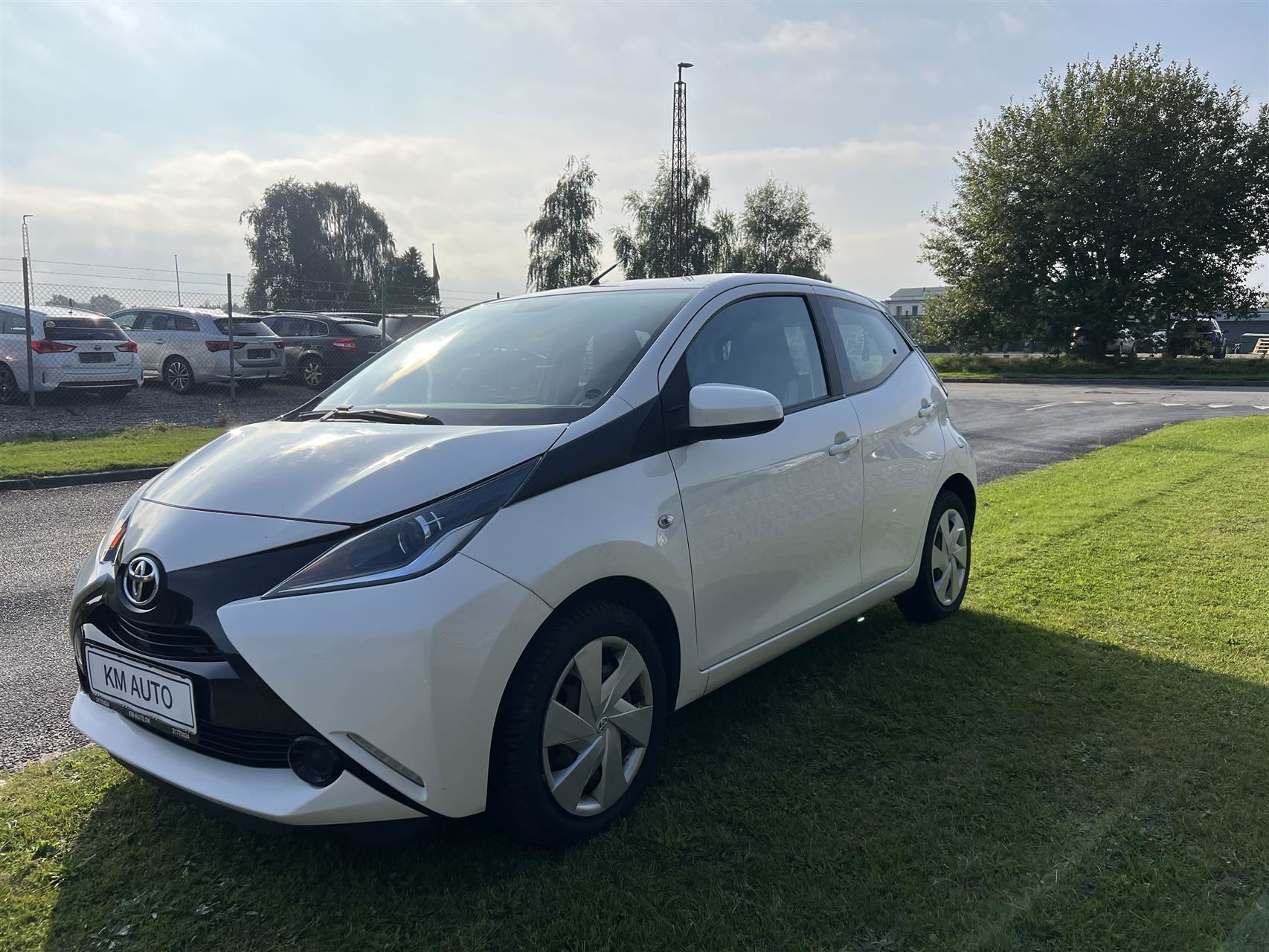 Billede af Toyota Aygo 1,0 VVT-I X-Play + X-Touch 69HK 5d