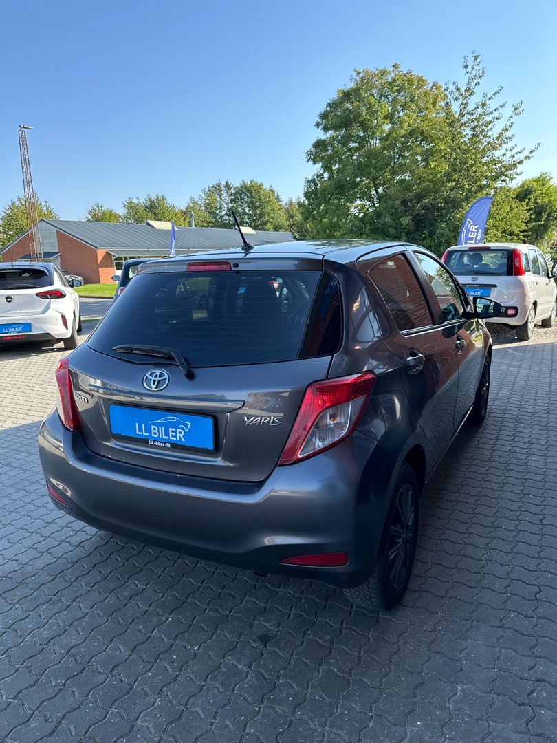 Billede af Toyota Yaris 1,3 VVT-I T2 Touch 100HK 5d 6g