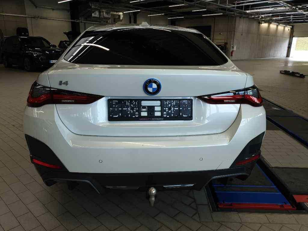 BMW i4 2023