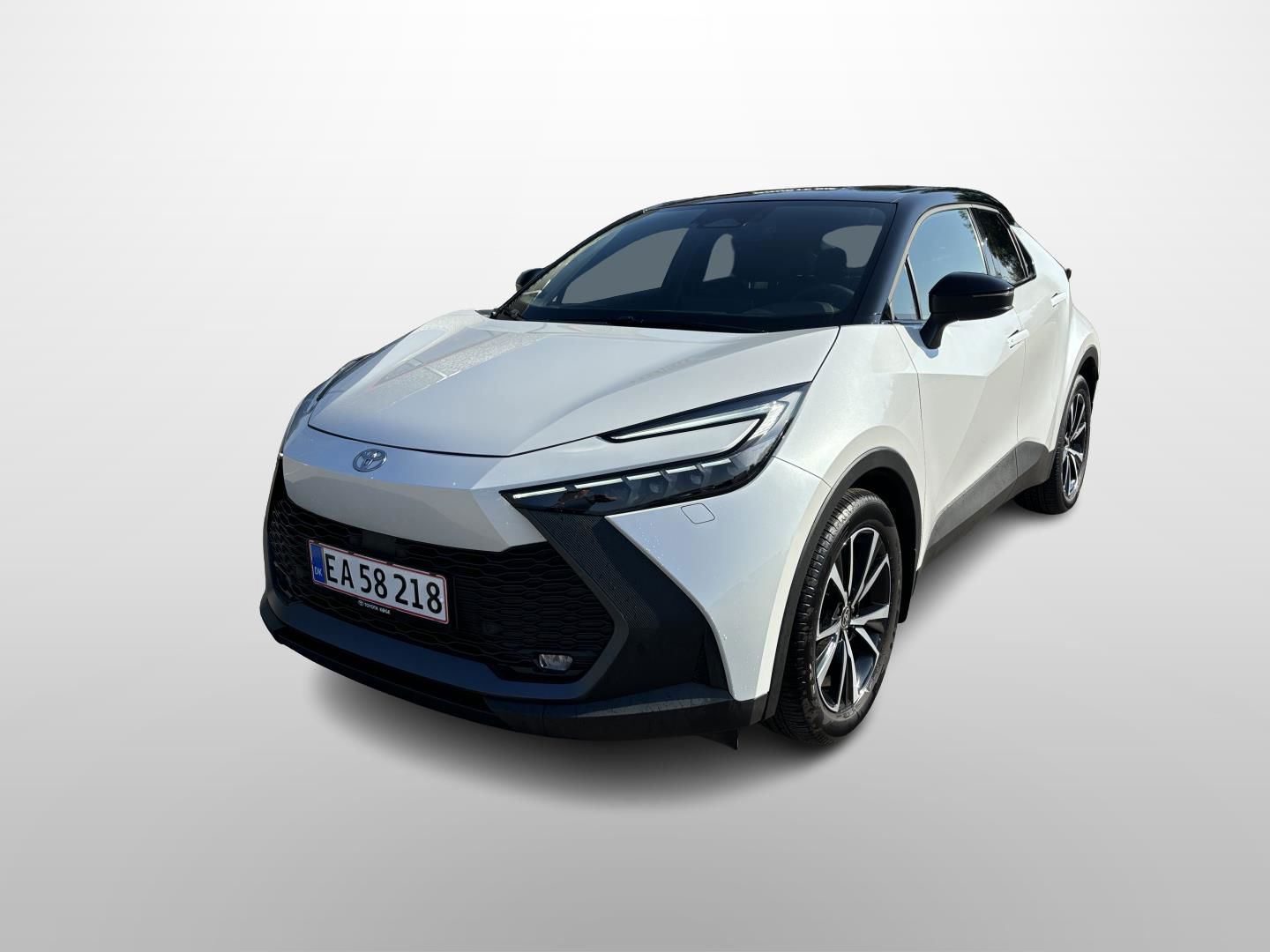 Billede af Toyota C-HR 2,0 Plugin-hybrid Style Smart Bi-tone E-CVT 223HK 5d Trinl. Gear