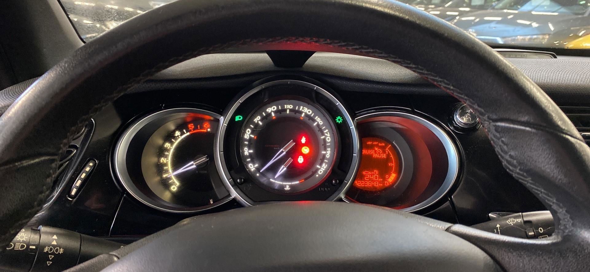 Billede af Citroën DS3 1,6 HDi FAP Dstyle 92HK 3d