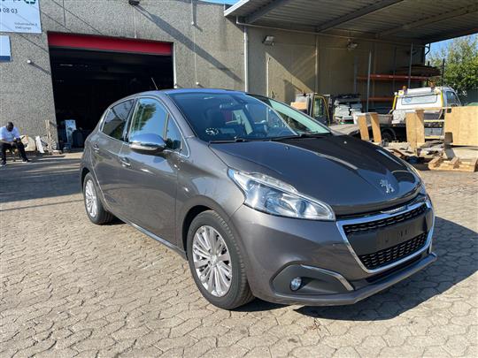 Peugeot 208 1,2 e-THP Allure 110HK 5d