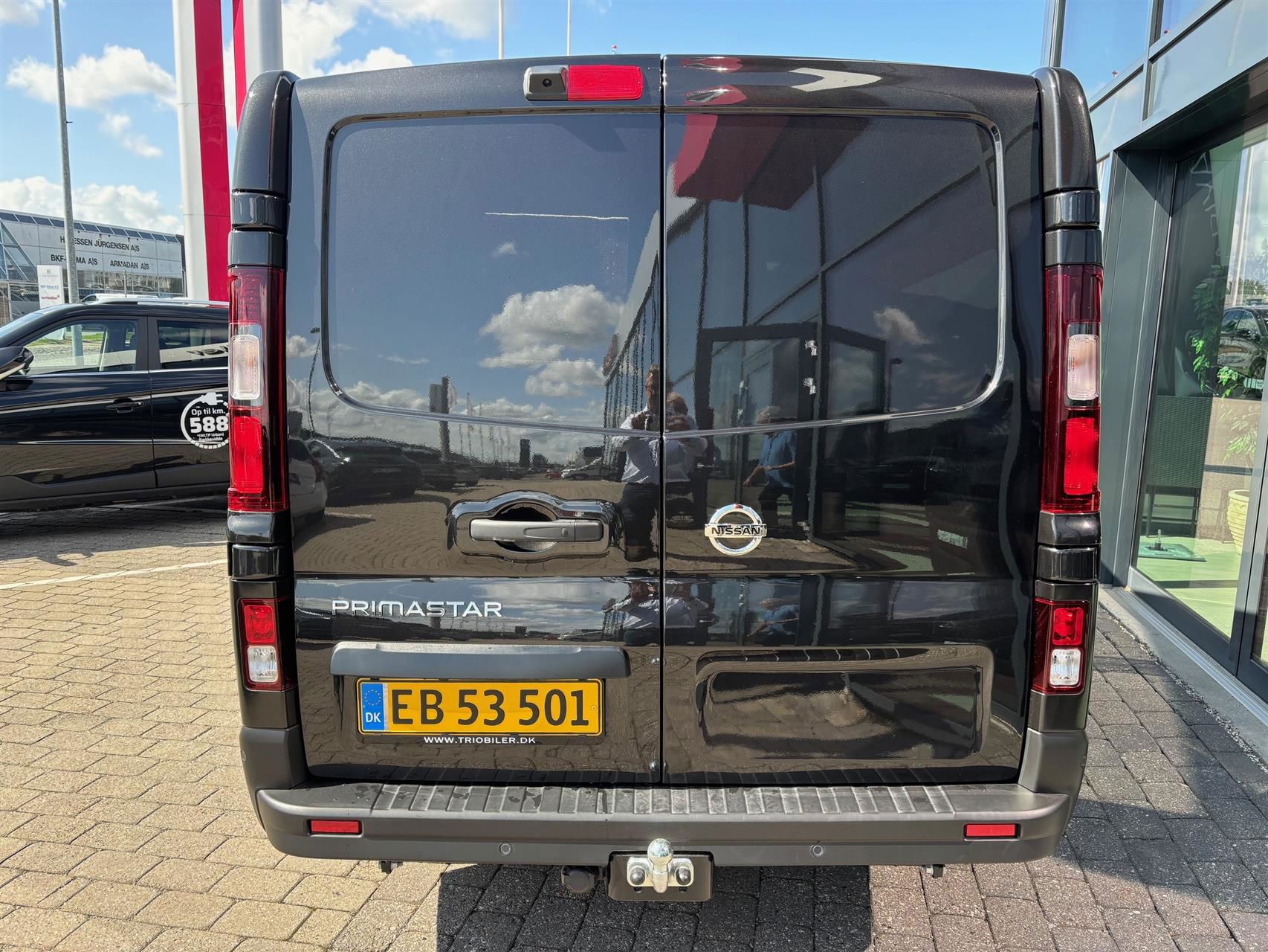 Billede af Nissan Primastar L2H1 2,0 DCi Tekna 150HK Van 6g Aut.