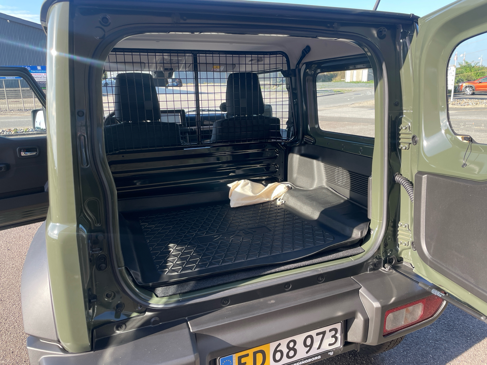 Billede af Suzuki Jimny 1,5 Touch AEB AllGrip 102HK Van