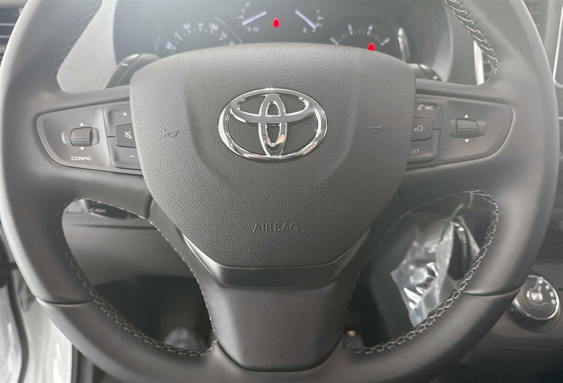 Billede af Toyota Proace 2.0D 144hp Long/En skydedør aut. gear COMFORT MASTER