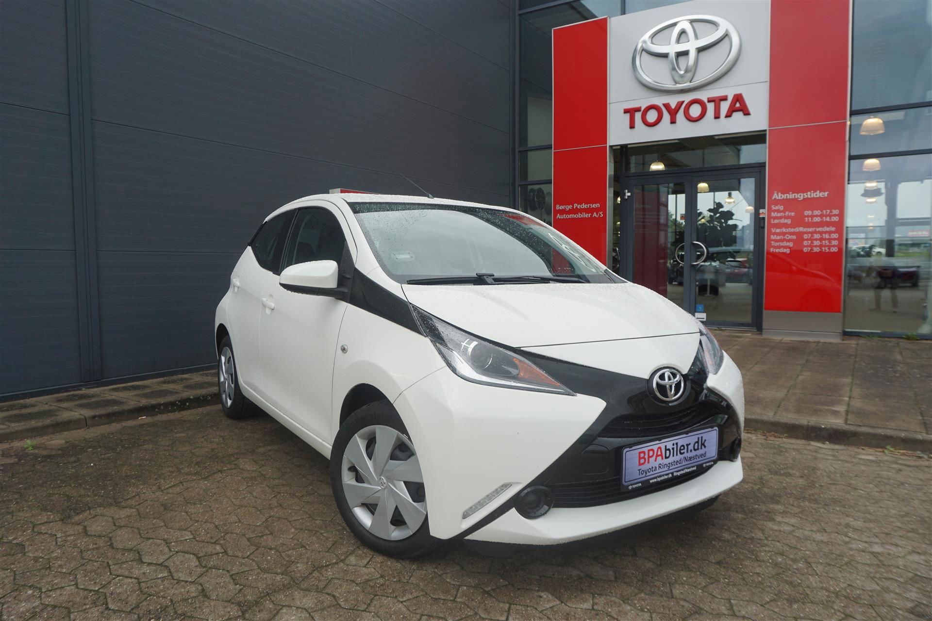 Billede af Toyota Aygo 1,0 VVT-I X-Play + X-Touch 69HK 5d