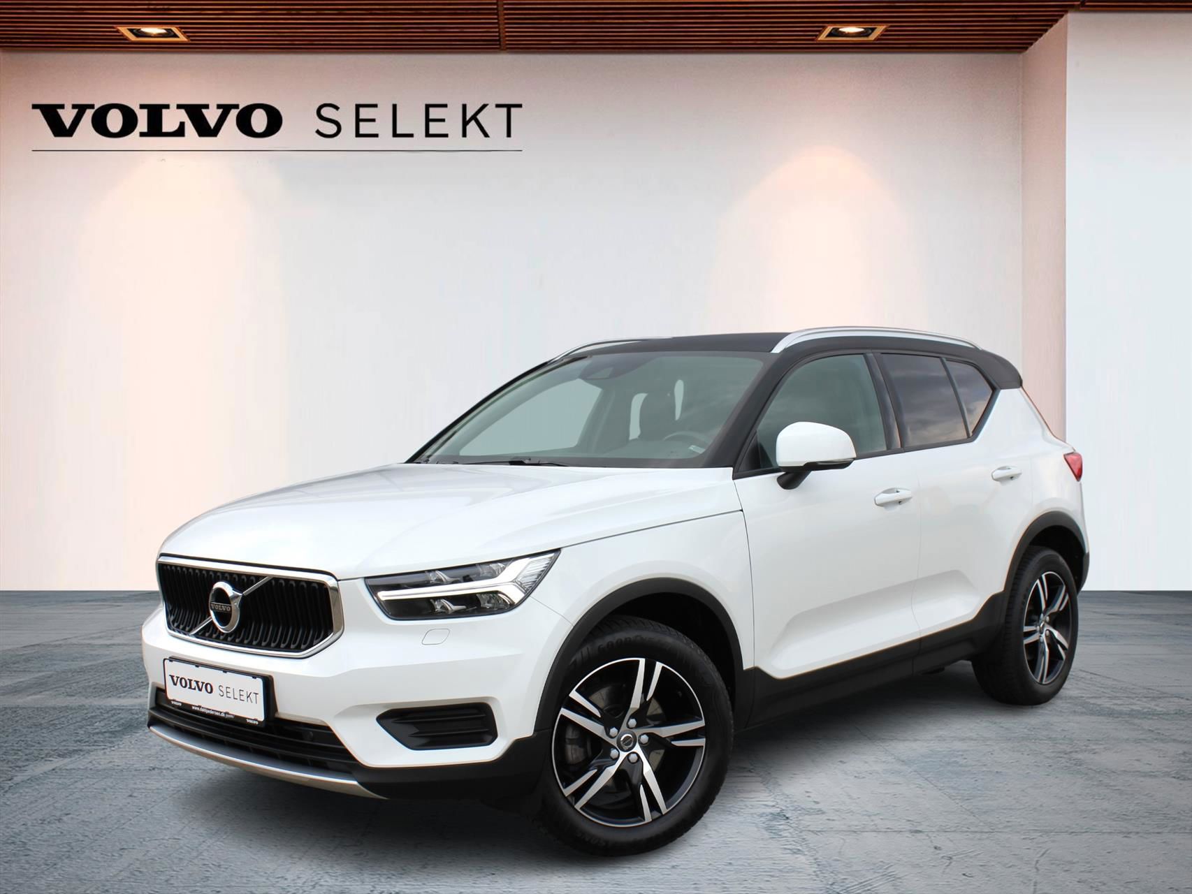 Billede af Volvo XC40 2,0 T4 Momentum 190HK 5d 8g Aut.