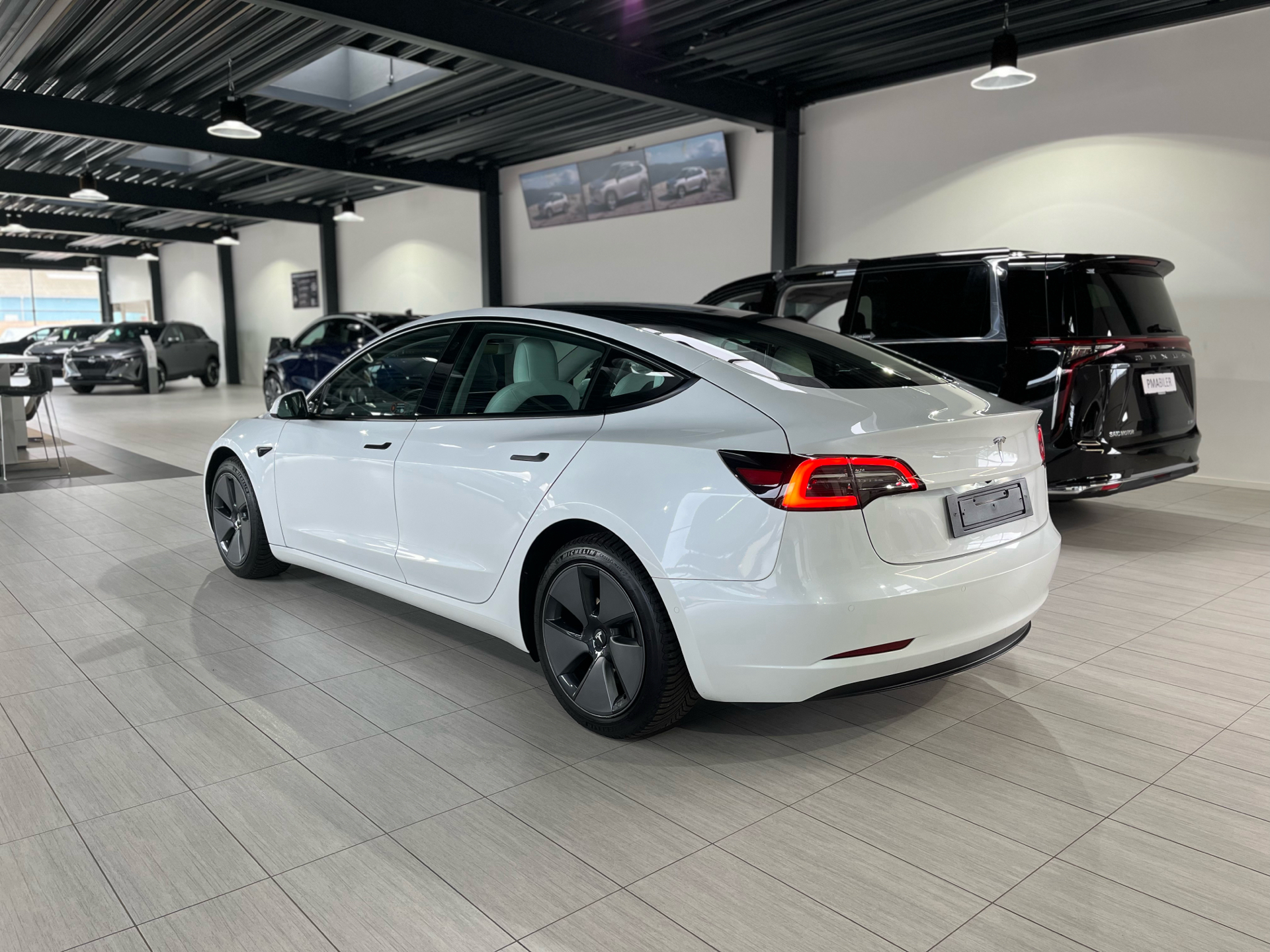 Billede af Tesla Model 3 EL Standard Range Plus 325HK Aut.