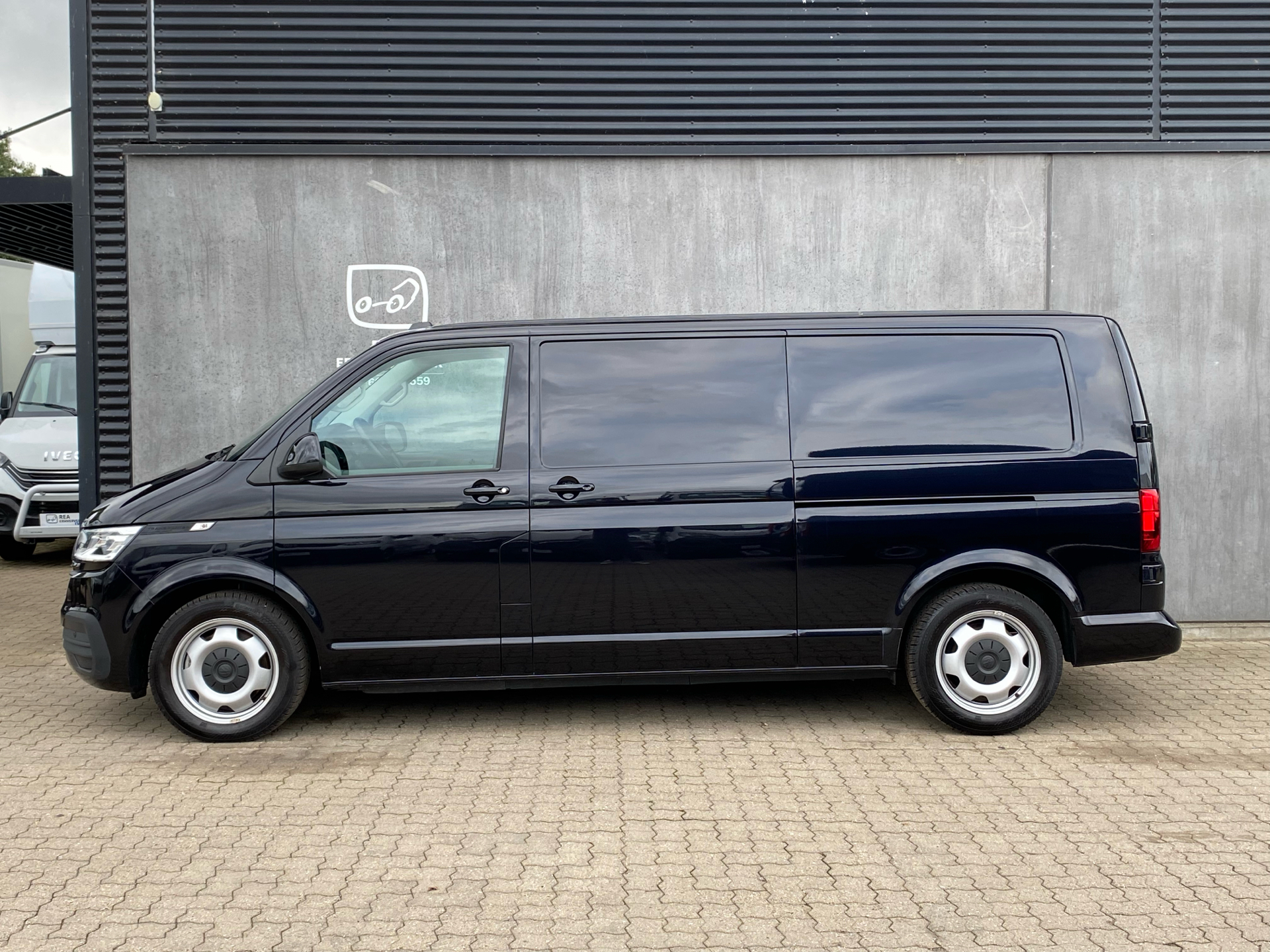 Billede af VW Transporter Lang 2,0 TDI BMT DSG 204HK Van 7g Aut.