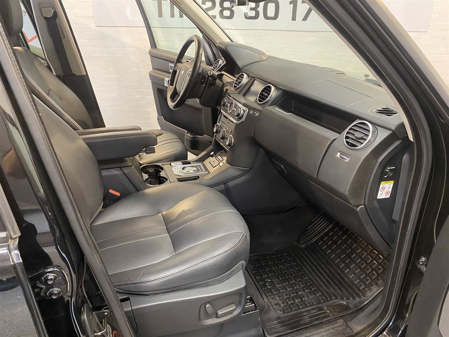 Billede af Land Rover Discovery 3,0 SD V6 HSE 4x4 256HK 5d 8g Aut.