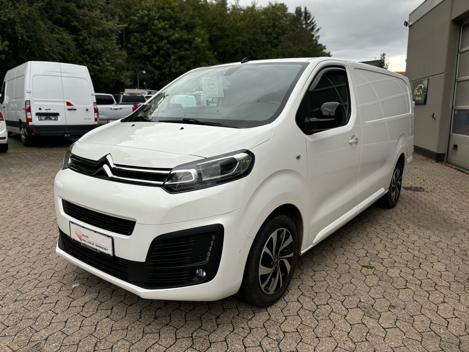 Billede af Citroën Jumpy L3 2,0 Blue HDi Masterline EAT8 180HK Van 8g Aut.