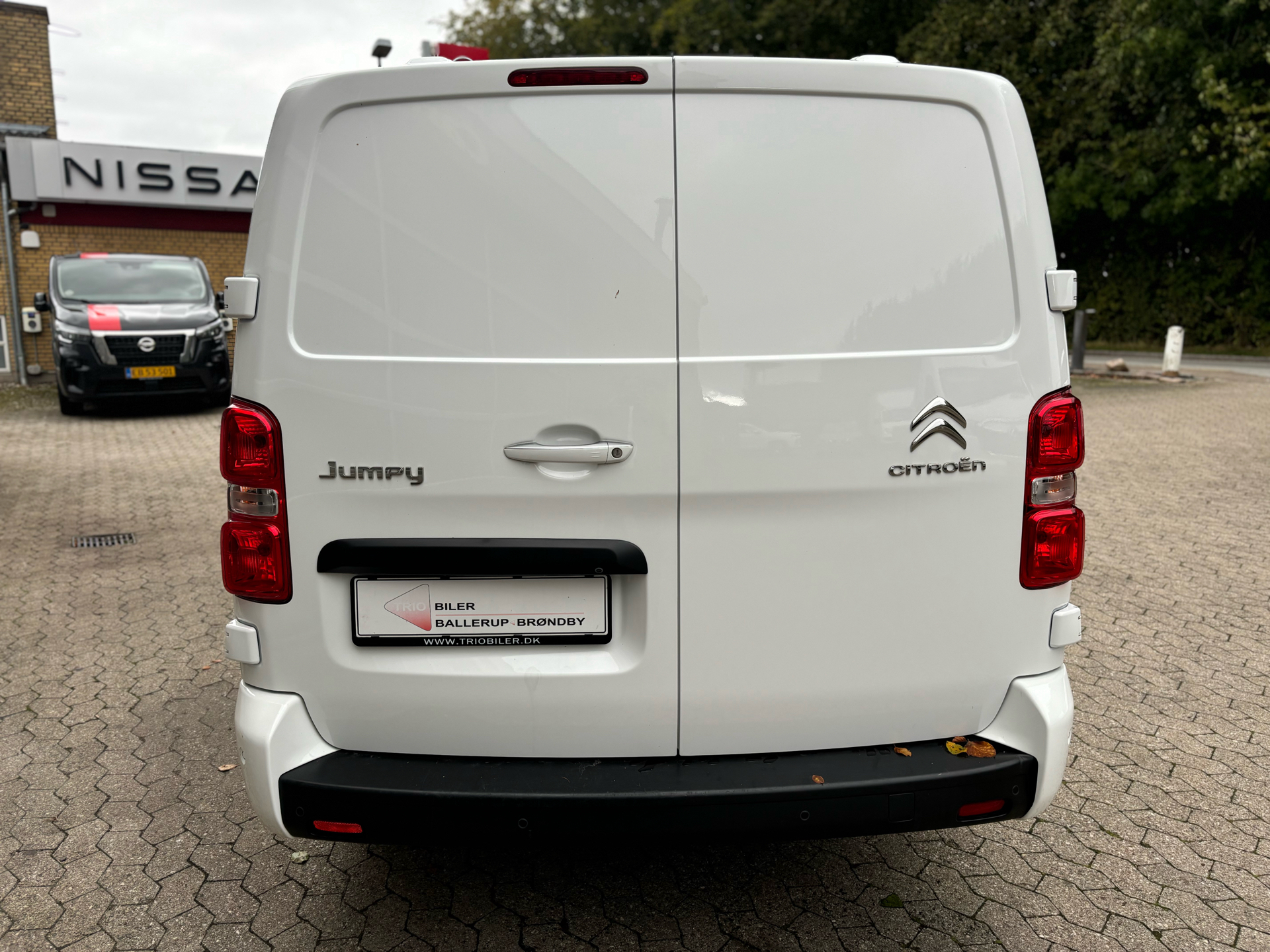 Billede af Citroën Jumpy L3 2,0 Blue HDi Masterline EAT8 180HK Van 8g Aut.