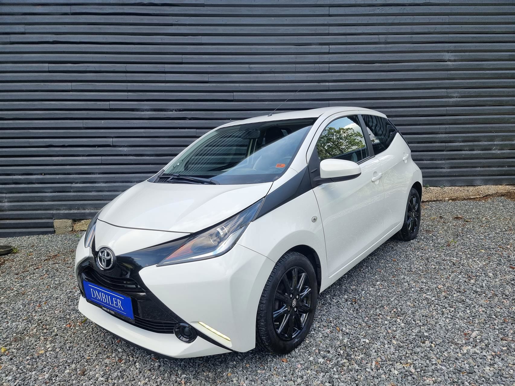 Billede af Toyota Aygo 1,0 VVT-I X-Play + X-Touch 69HK 5d