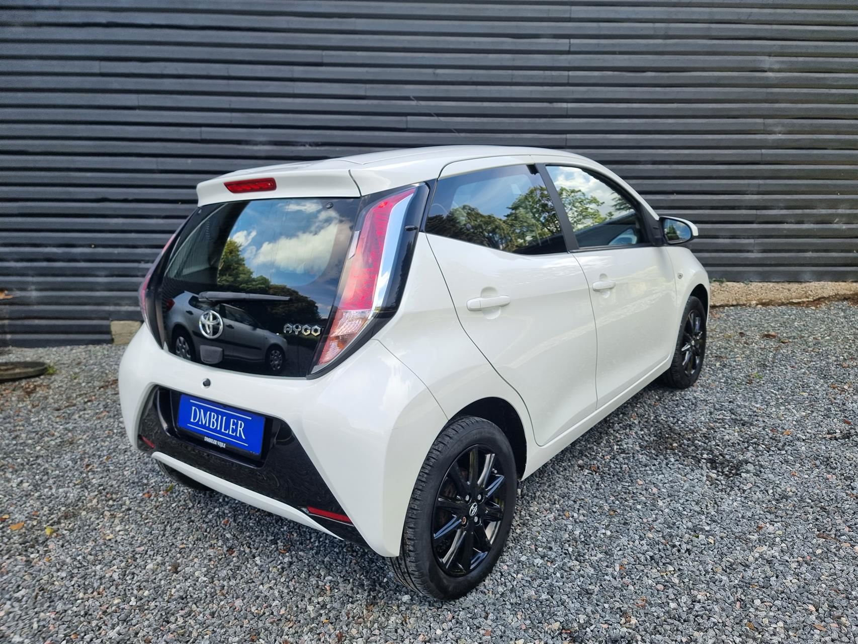 Billede af Toyota Aygo 1,0 VVT-I X-Play + X-Touch 69HK 5d