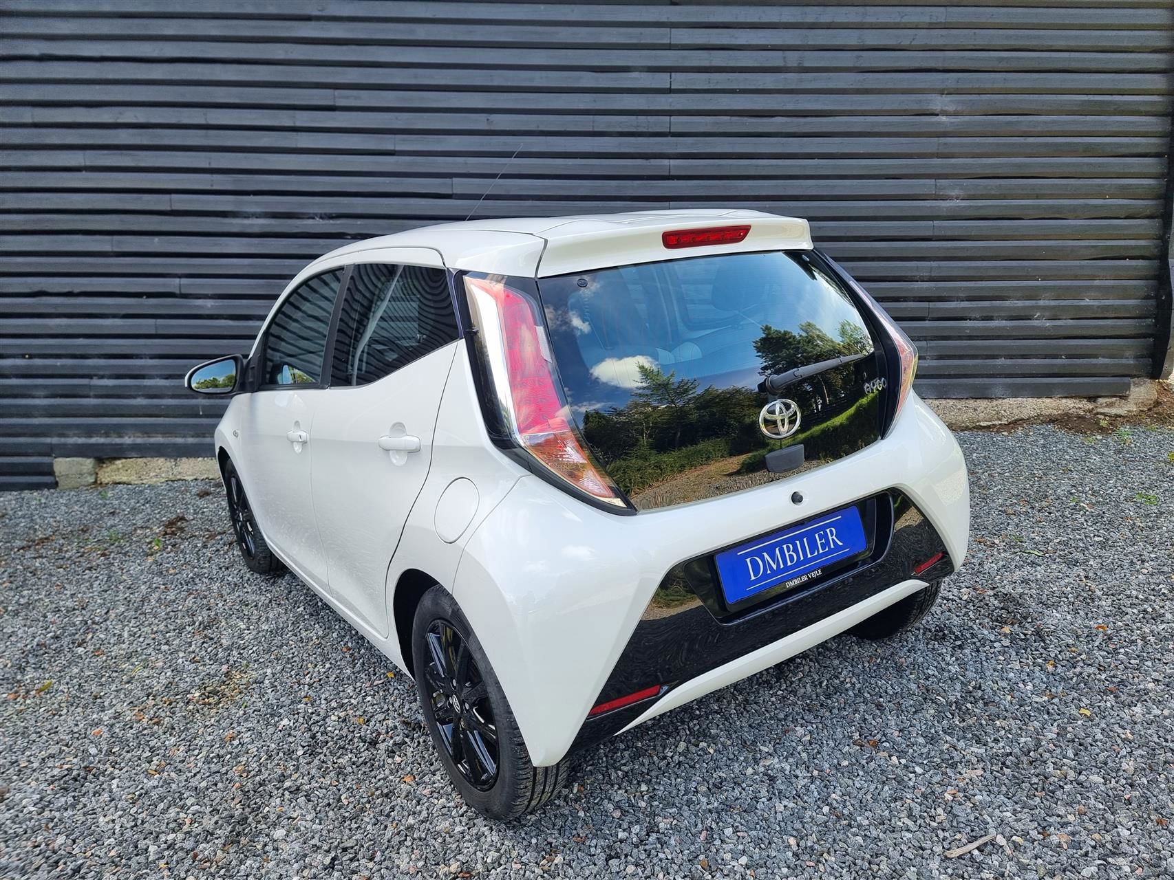 Billede af Toyota Aygo 1,0 VVT-I X-Play + X-Touch 69HK 5d