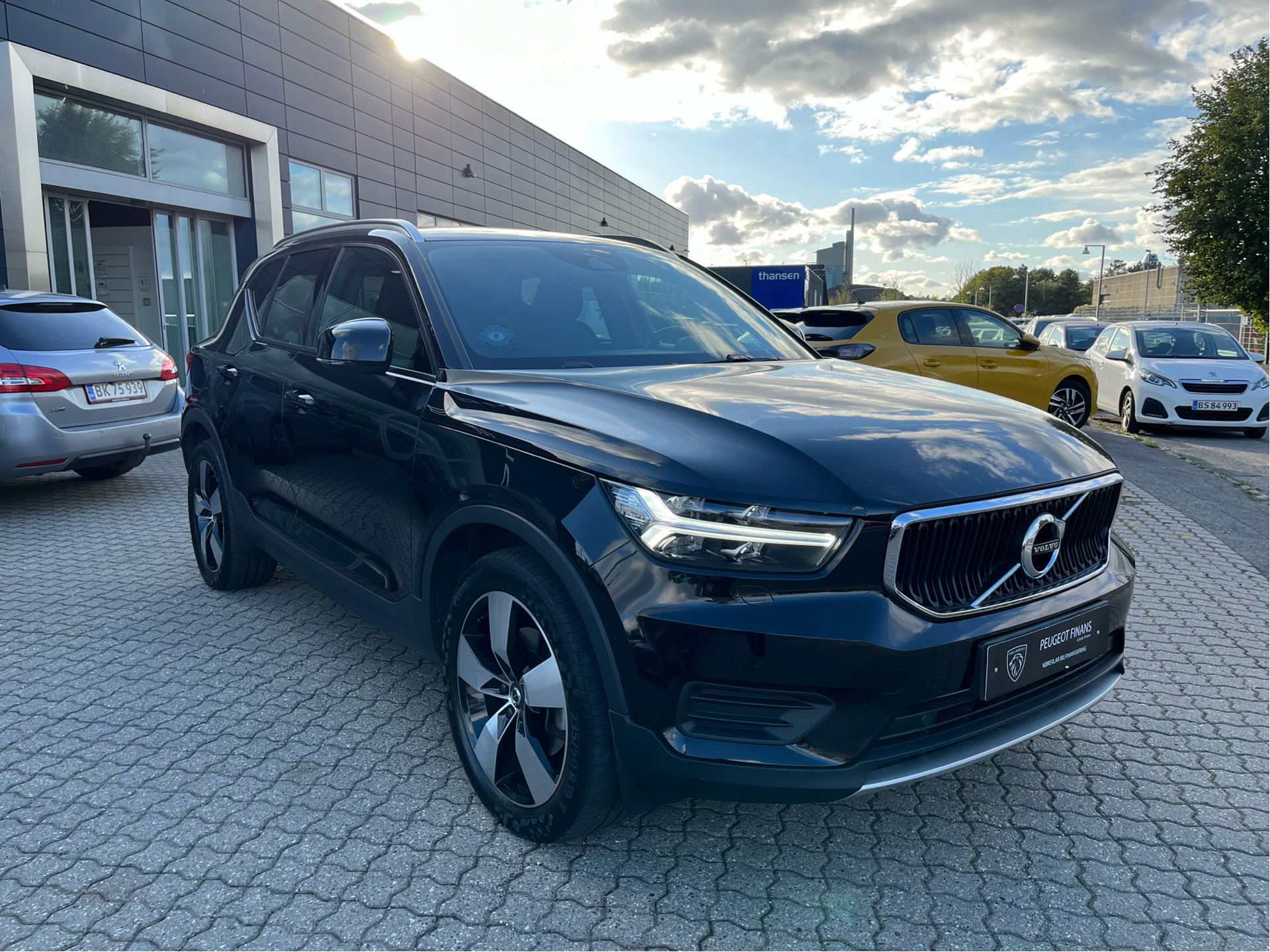 Billede af Volvo XC40 2,0 T4 Momentum 190HK 5d 8g Aut.