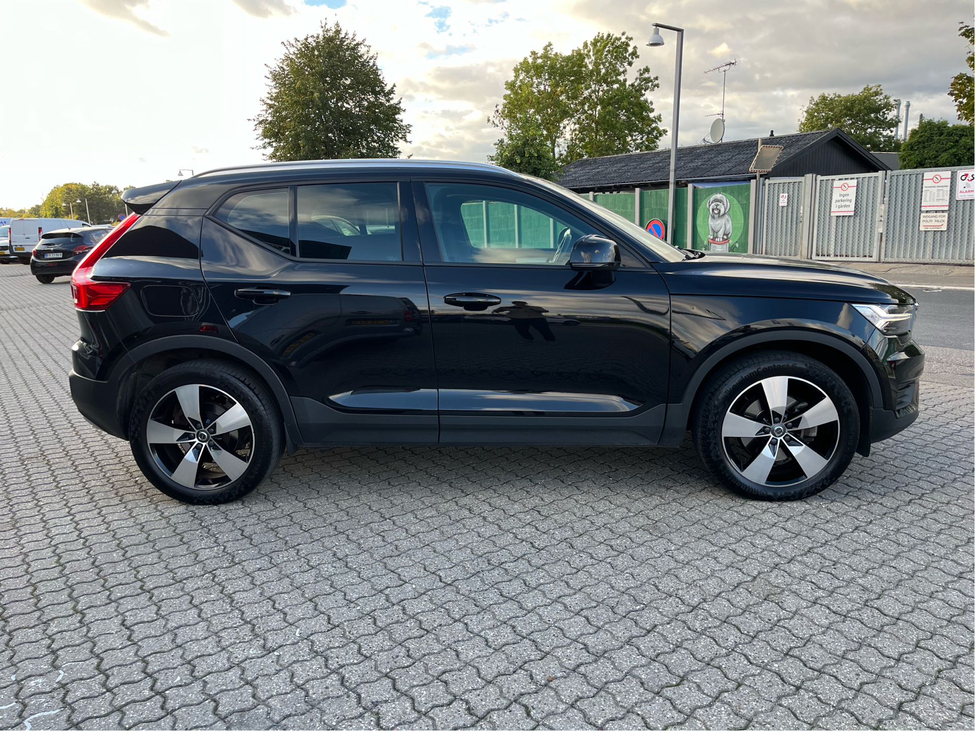 Billede af Volvo XC40 2,0 T4 Momentum 190HK 5d 8g Aut.