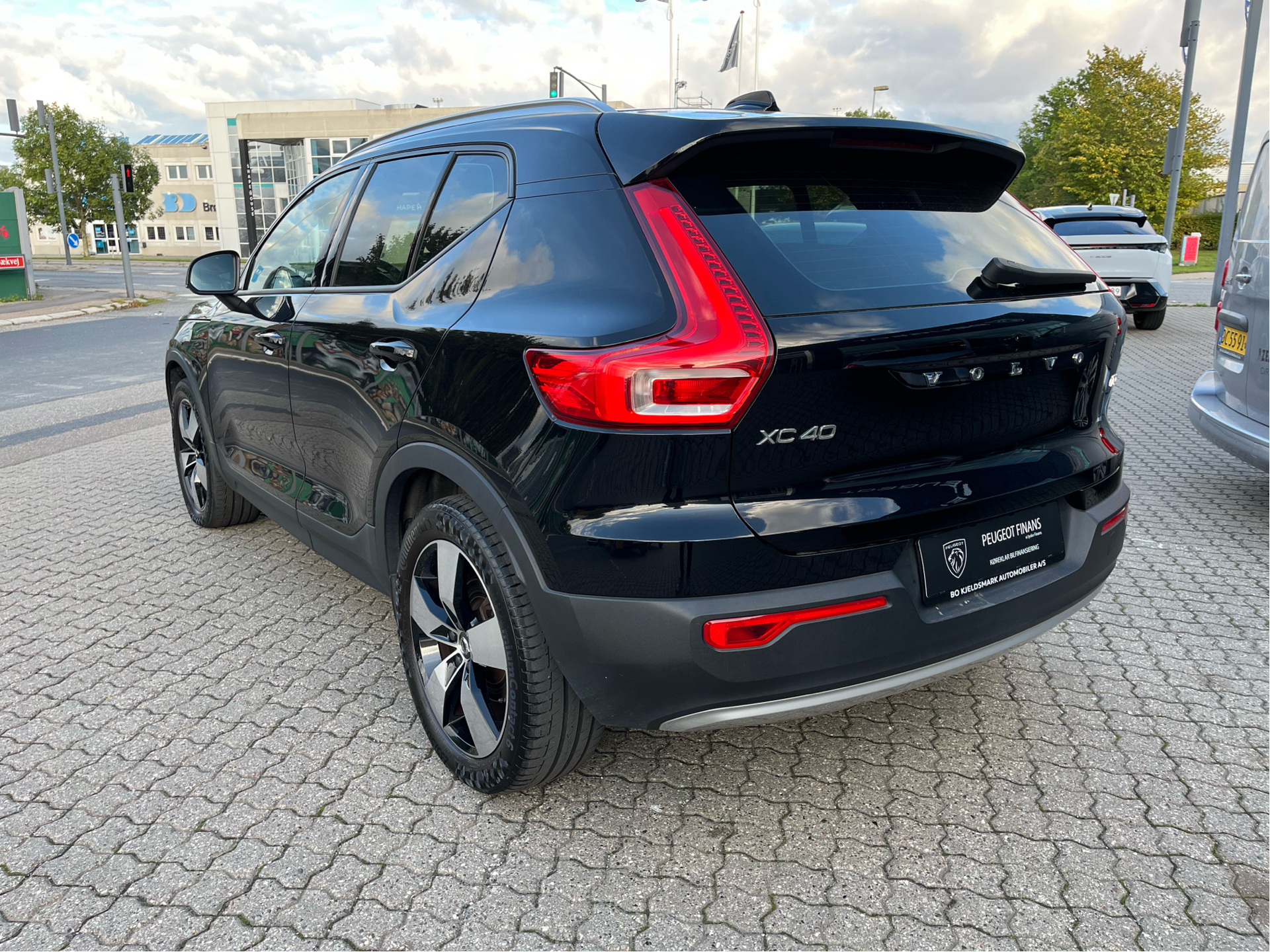 Billede af Volvo XC40 2,0 T4 Momentum 190HK 5d 8g Aut.