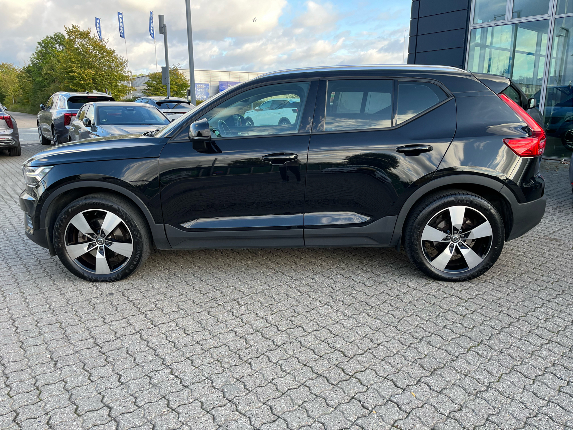 Billede af Volvo XC40 2,0 T4 Momentum 190HK 5d 8g Aut.