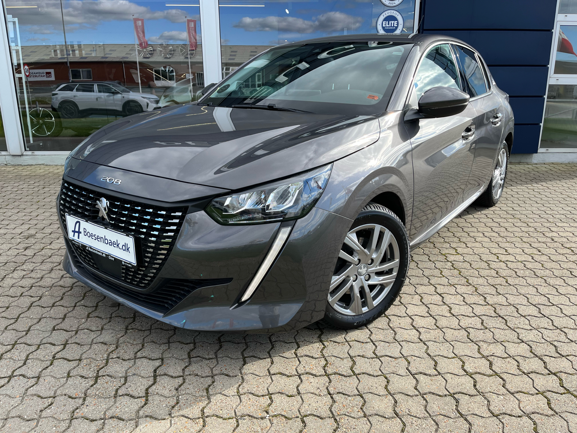 Billede af Peugeot 208 1,2 PureTech Platin Sport 100HK 5d 6g