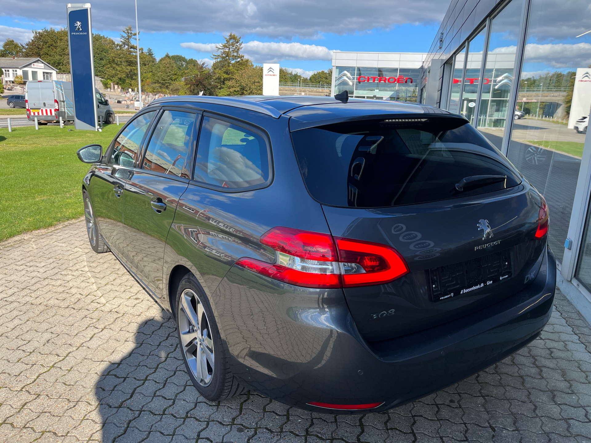 Billede af Peugeot 308 SW 1,5 BlueHDi Selection Sky EAT8 130HK Stc 8g Aut.