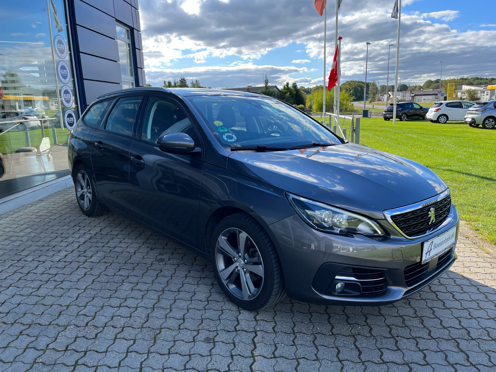 Billede af Peugeot 308 SW 1,5 BlueHDi Selection Sky EAT8 130HK Stc 8g Aut.