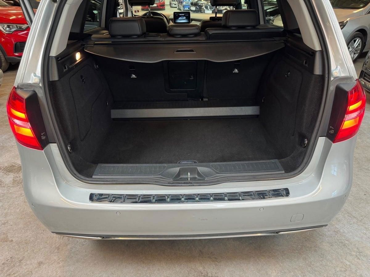 Mercedes-Benz B220 2015