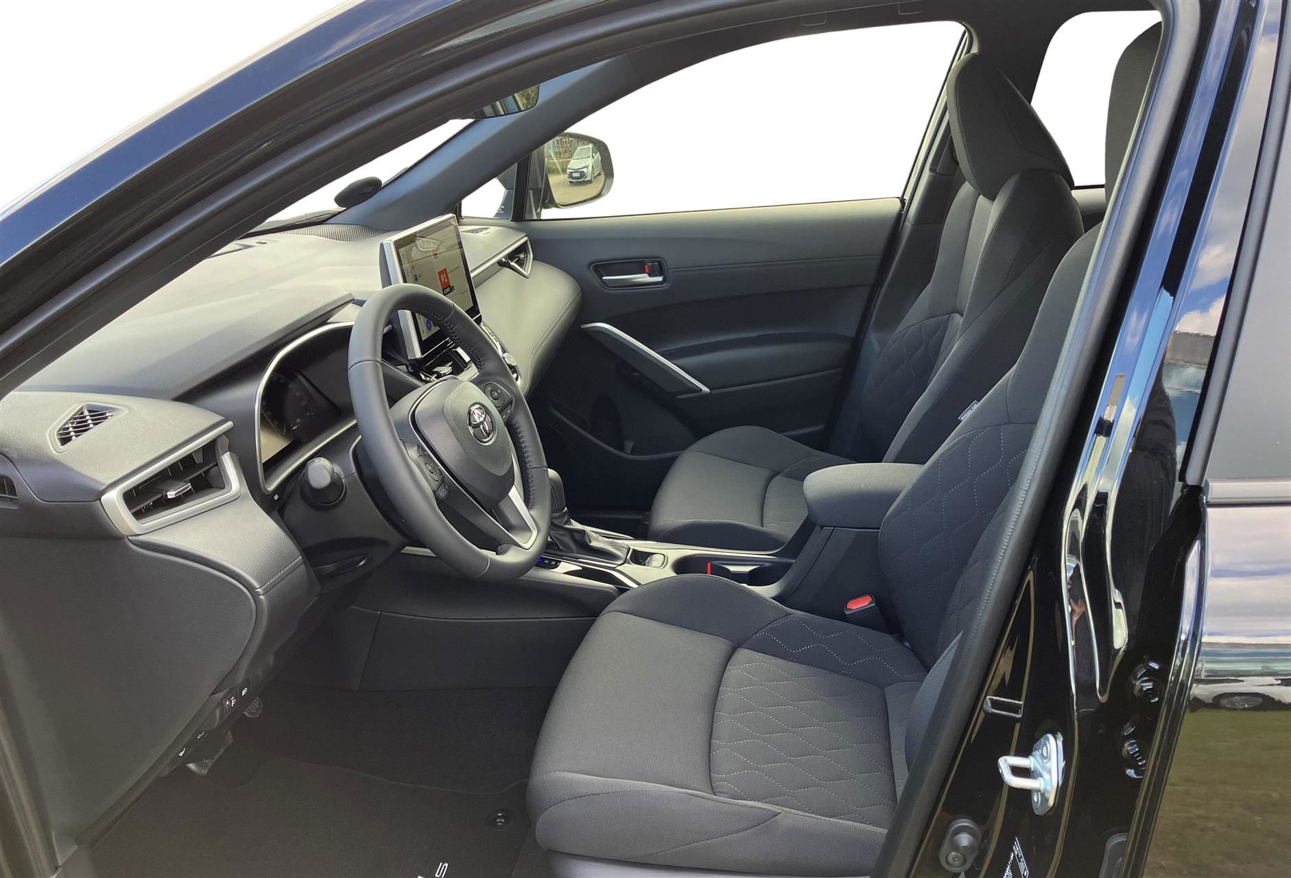 Billede af Toyota Corolla Cross 1,8 Hybrid Style Comfort 140HK 5d Aut.