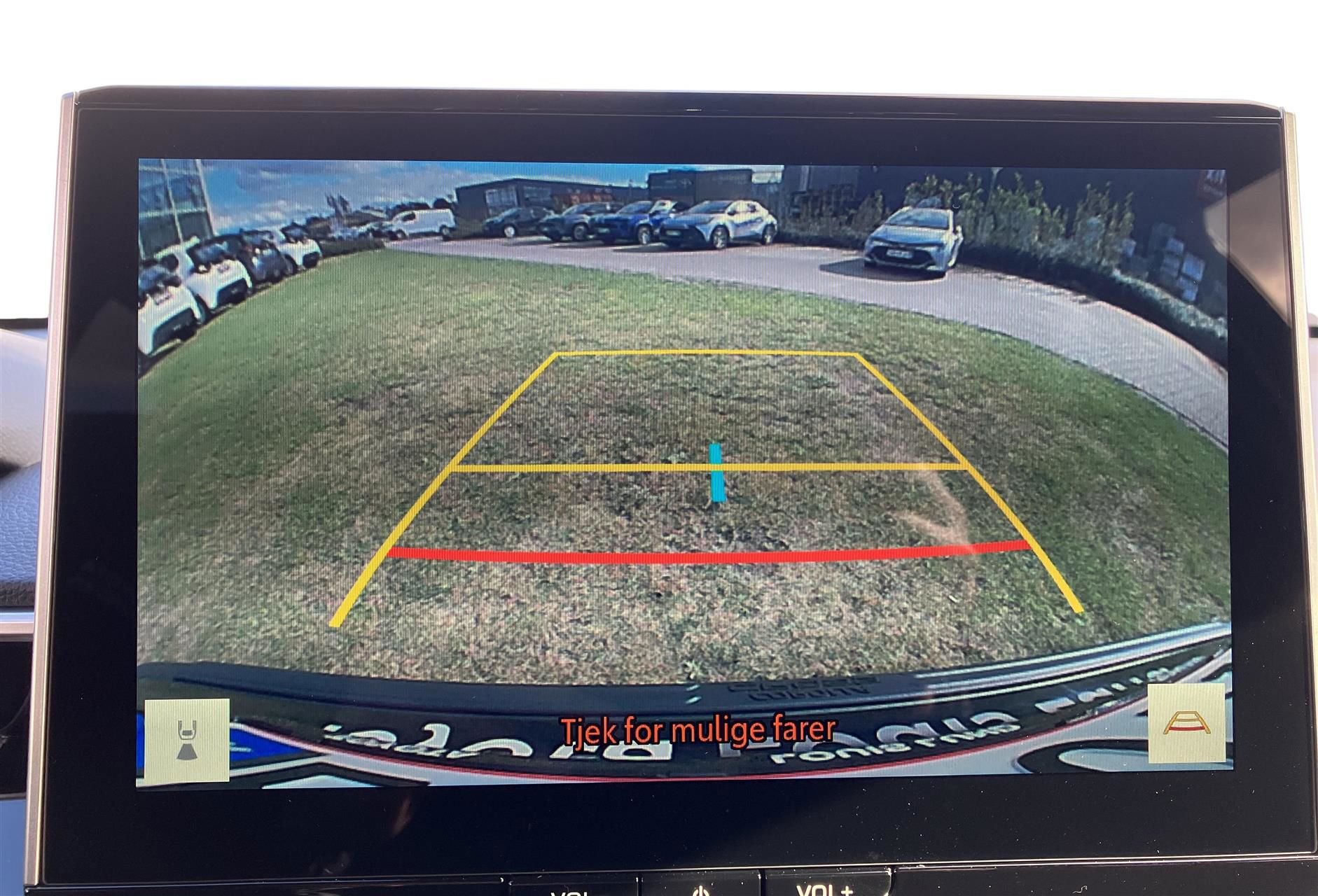 Billede af Toyota Corolla Cross 1,8 Hybrid Style Comfort 140HK 5d Aut.