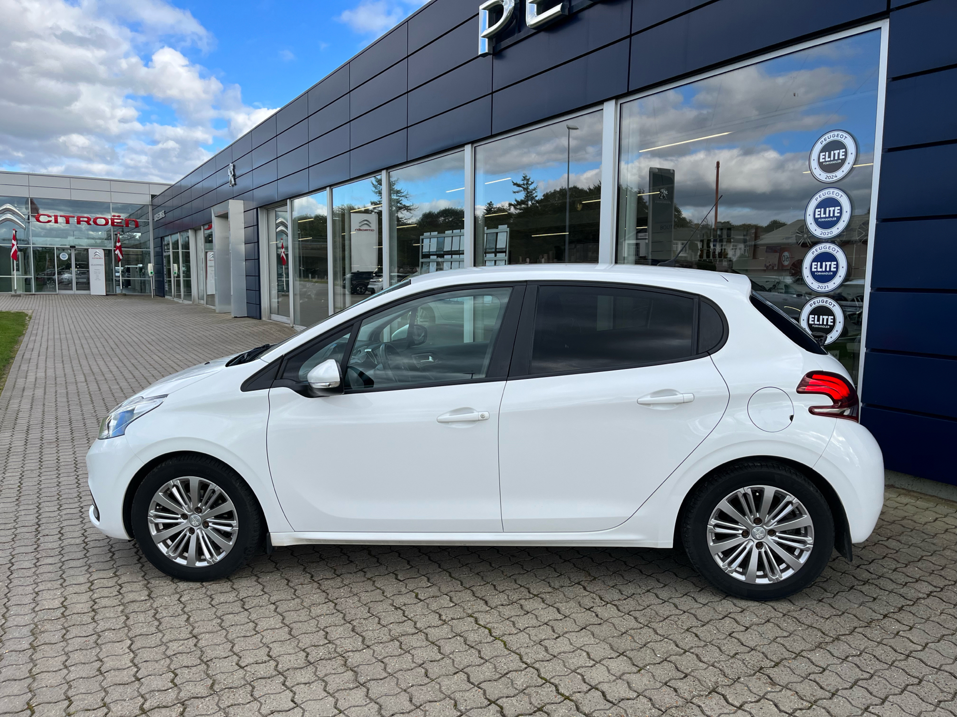 Billede af Peugeot 208 1,5 BlueHDi Envy 100HK 5d