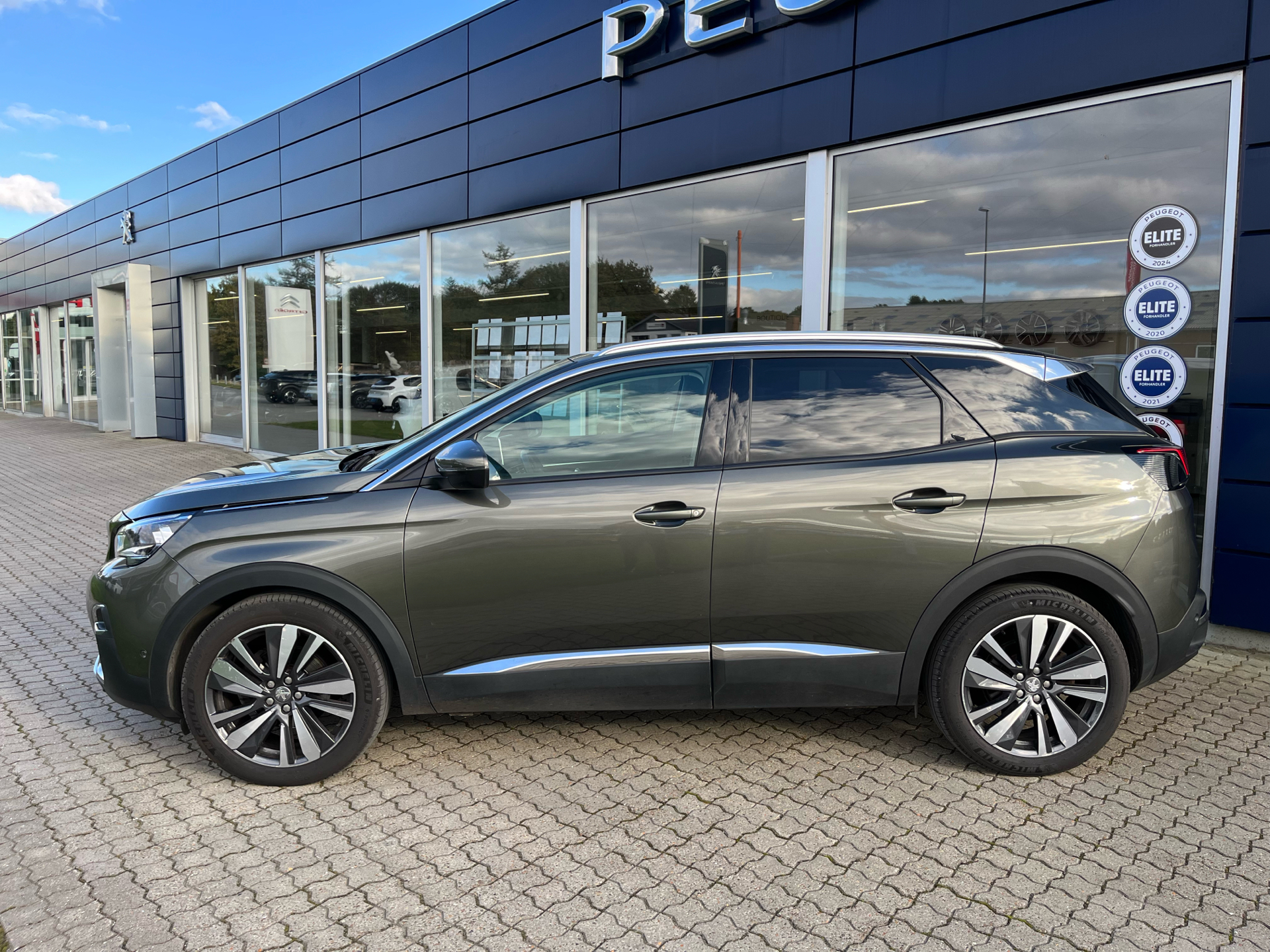 Billede af Peugeot 3008 1,2 e-THP Allure 130HK 5d 6g