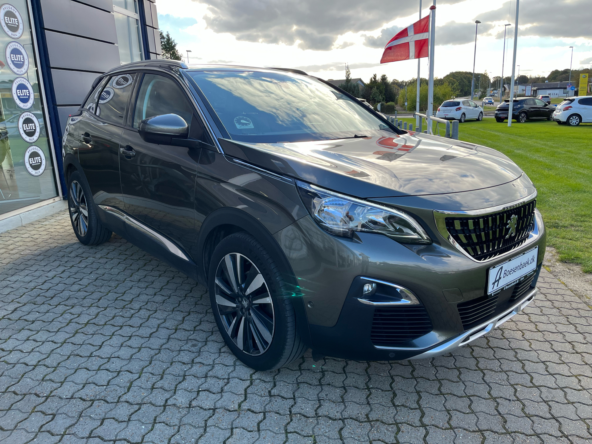 Billede af Peugeot 3008 1,2 e-THP Allure 130HK 5d 6g