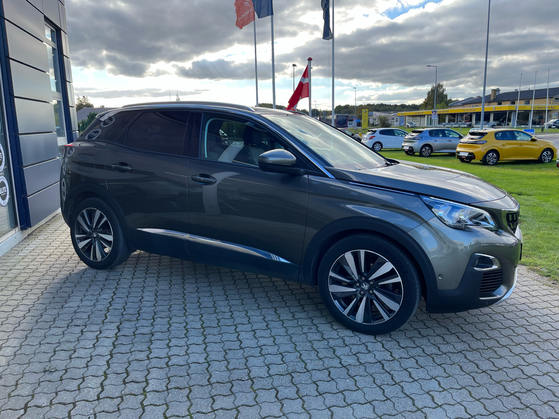 Billede af Peugeot 3008 1,2 e-THP Allure 130HK 5d 6g