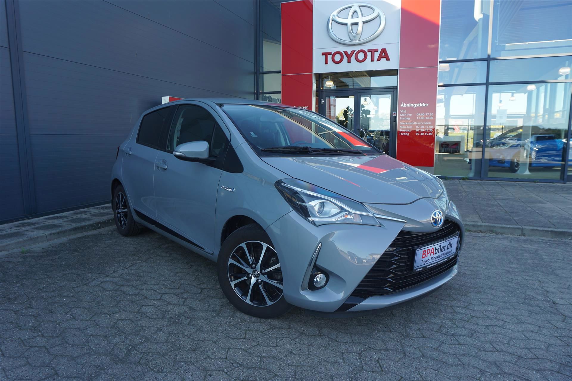 Billede af Toyota Yaris 1,5 Hybrid H3 Smartpakke E-CVT 100HK 5d Trinl. Gear