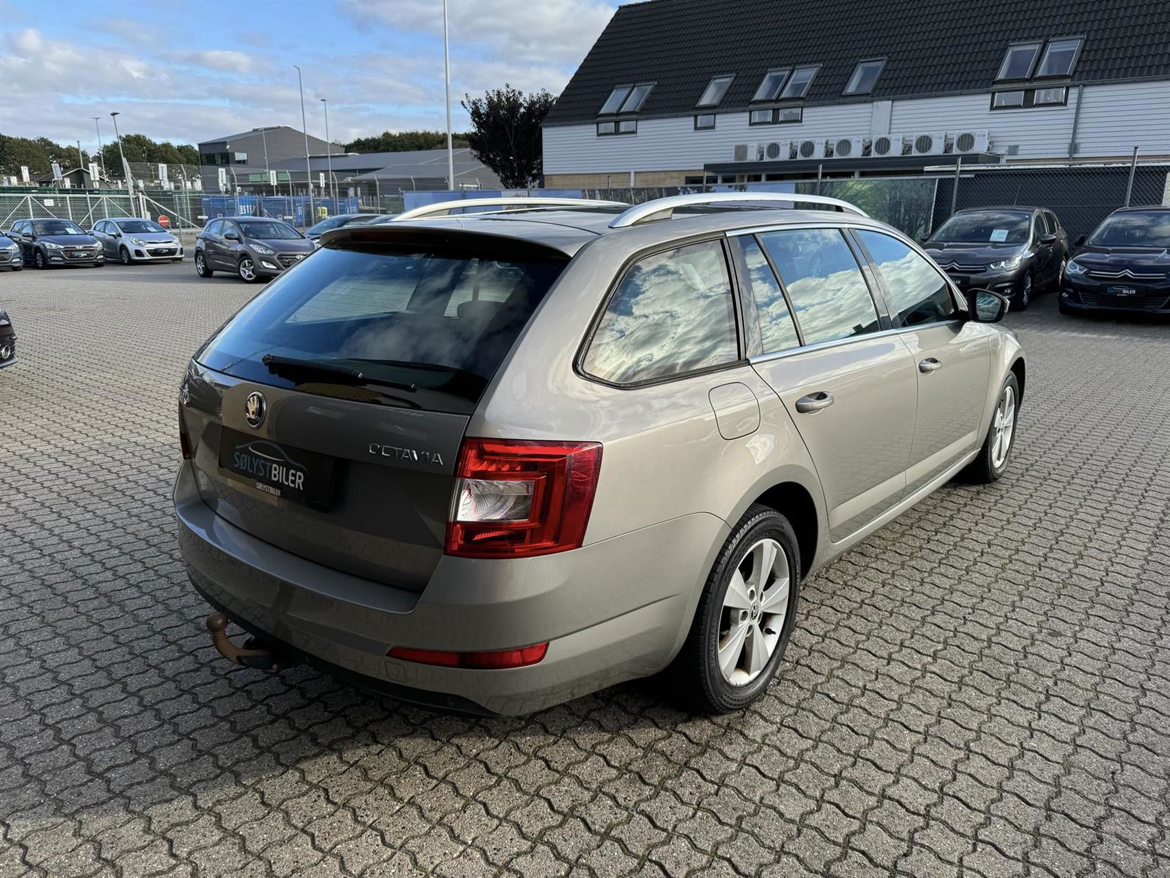 Billede af Skoda Octavia Combi 1,6 TDI Common Rail DPF Elegance 105HK Stc