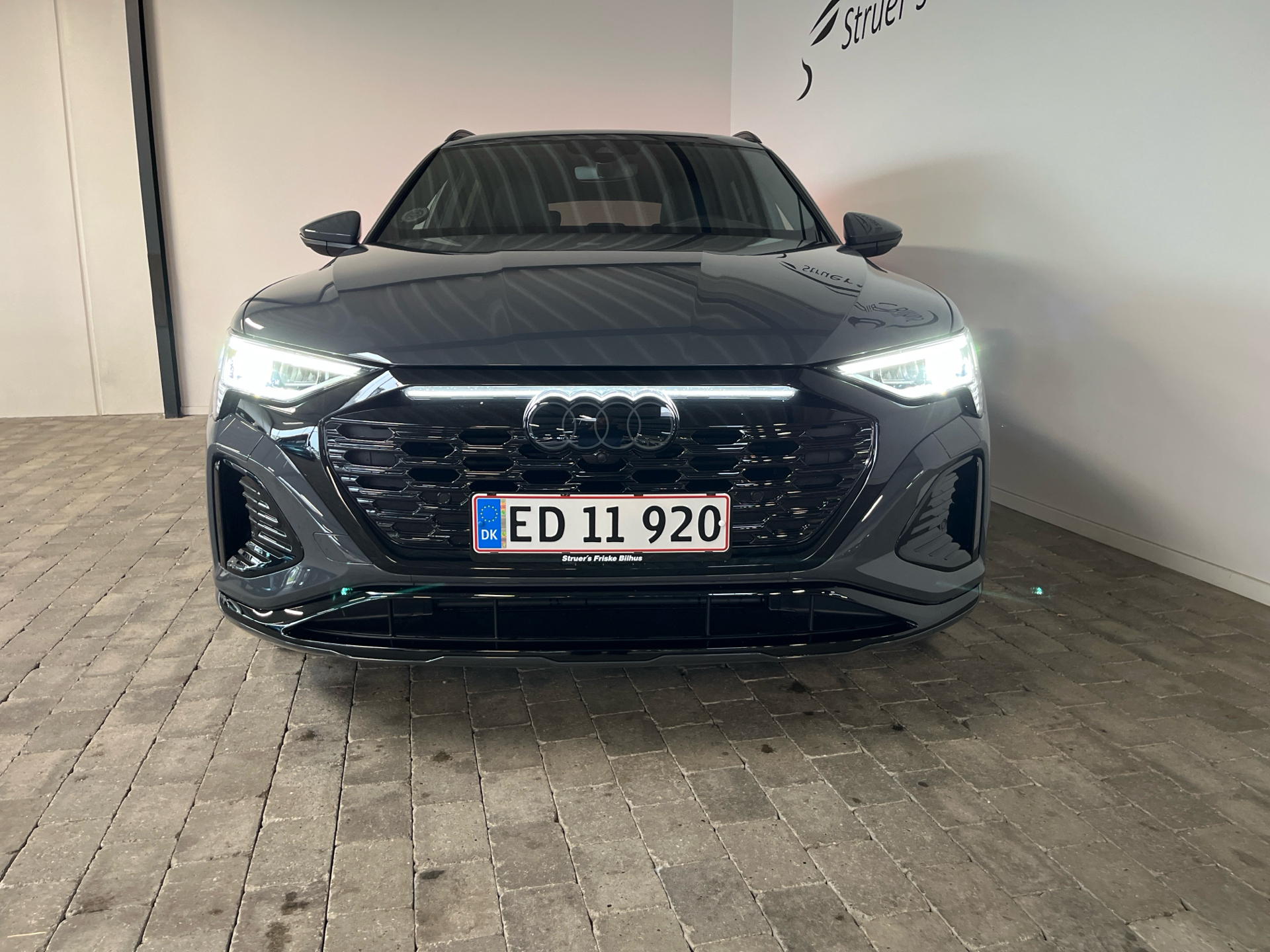 Billede af Audi Q8 50 E-tron S Line Quattro 340HK 5d Aut.