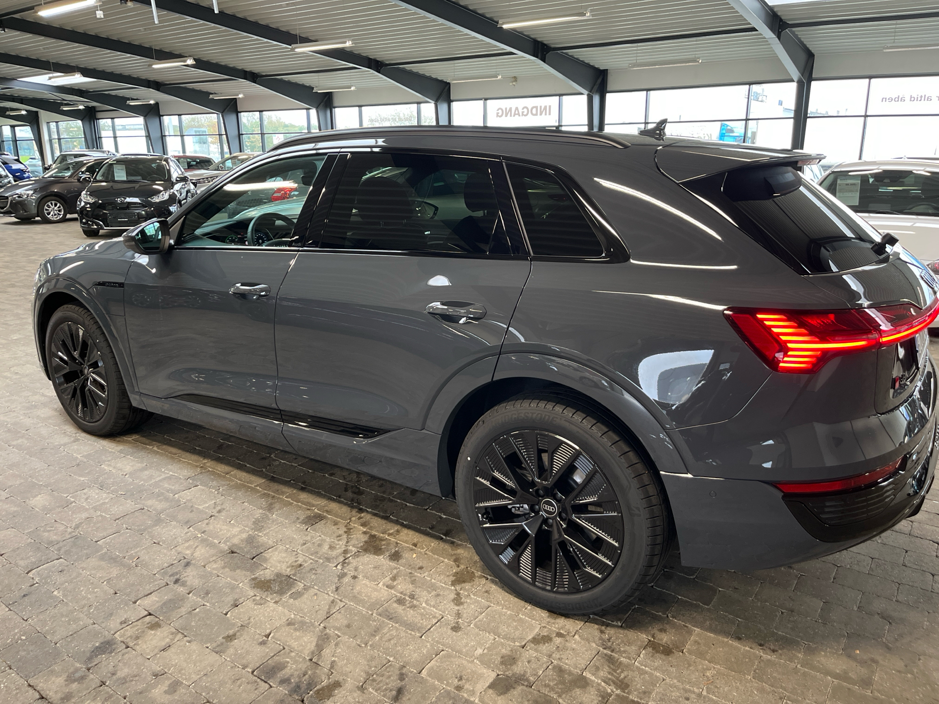 Billede af Audi Q8 50 E-tron S Line Quattro 340HK 5d Aut.