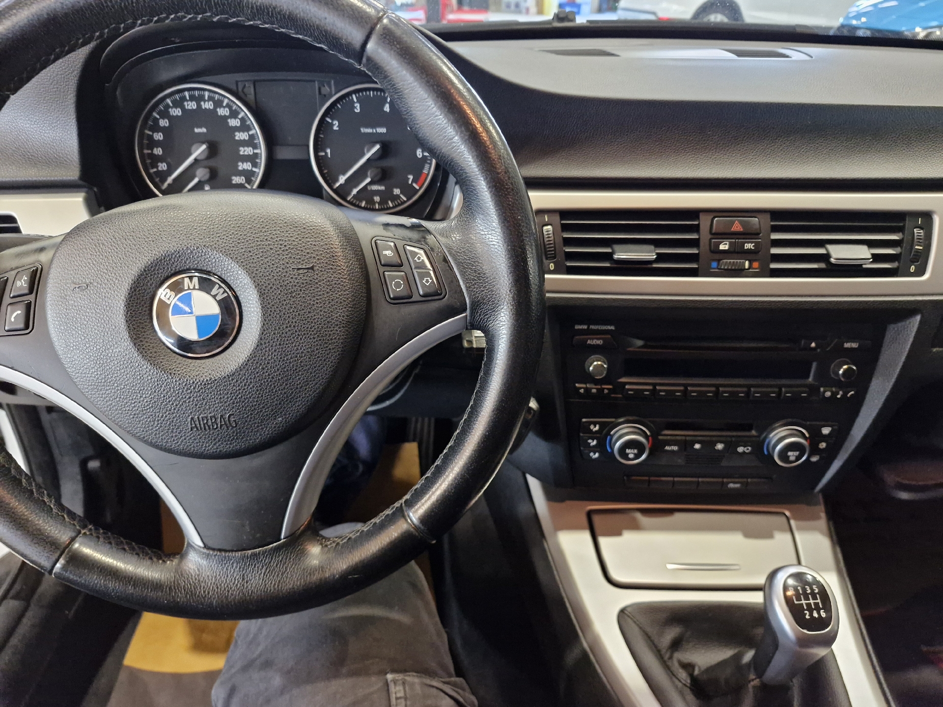 Billede af BMW 318i Touring 2,0 143HK Stc 6g