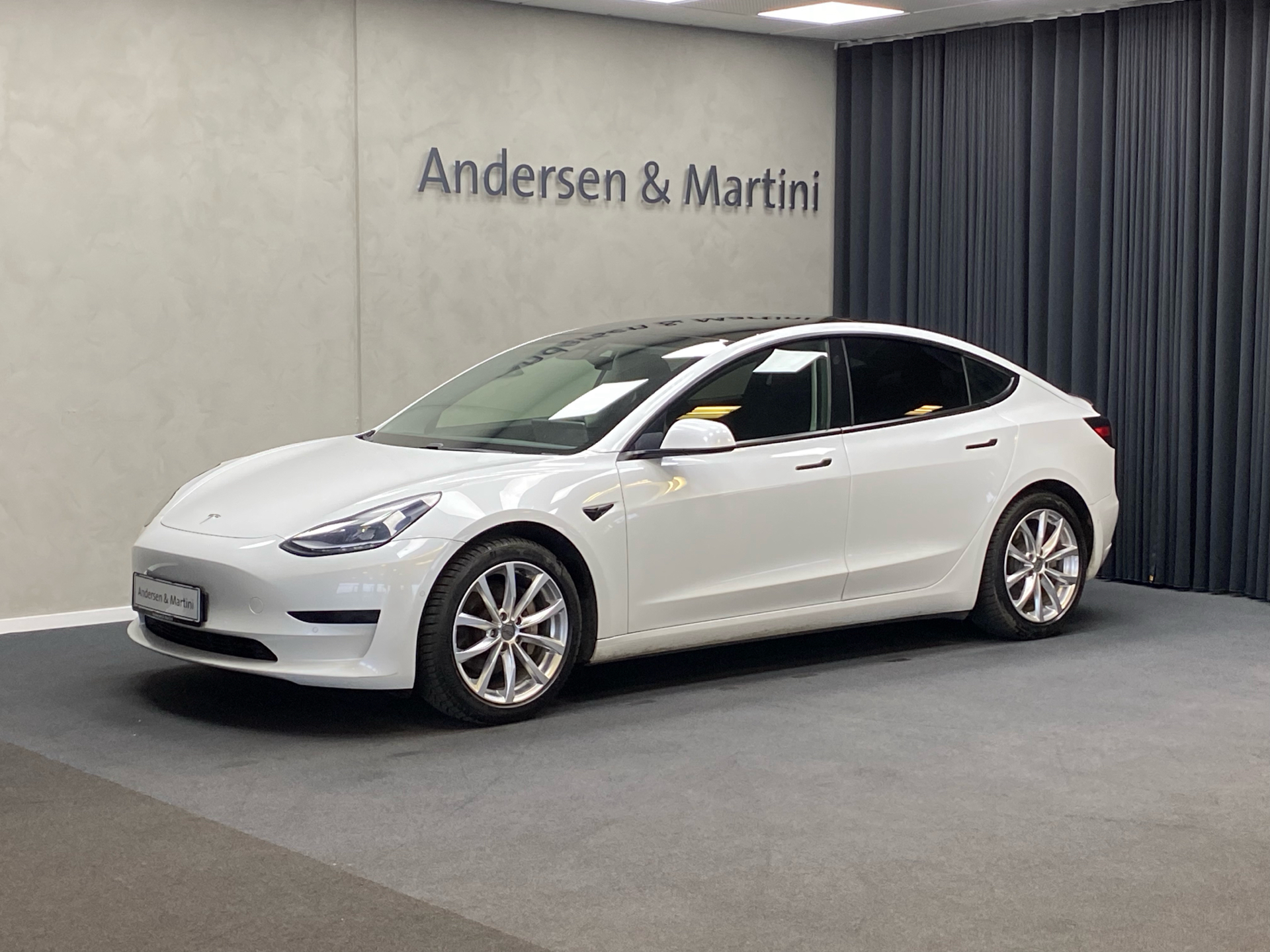 Billede af Tesla Model 3 EL Standard Range Plus 258HK Aut.